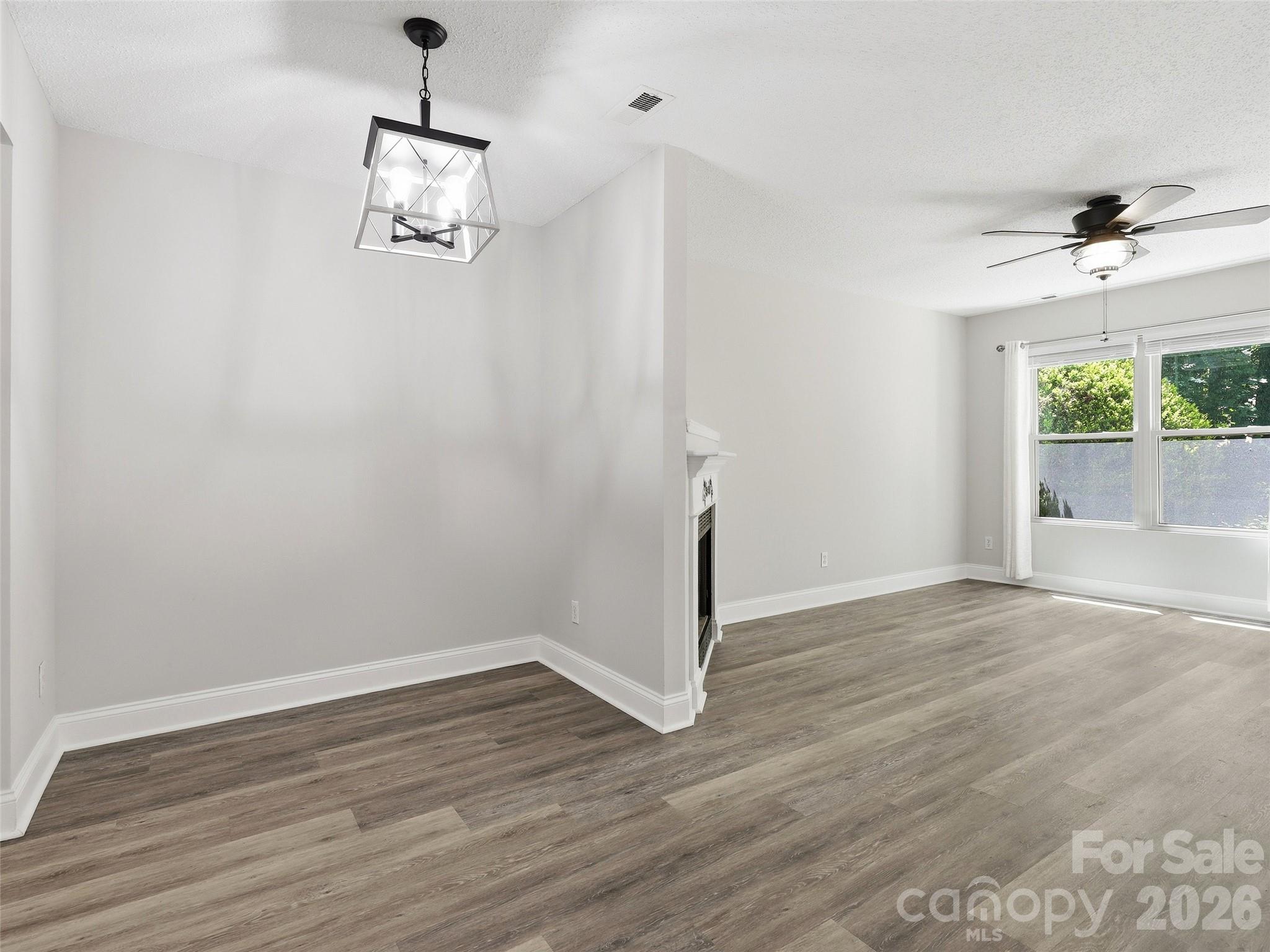 42 Queen Road D Property Photo 9