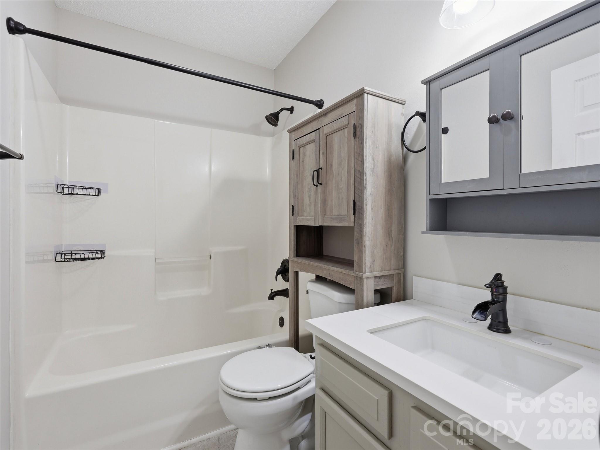 42 Queen Road D Property Photo 20