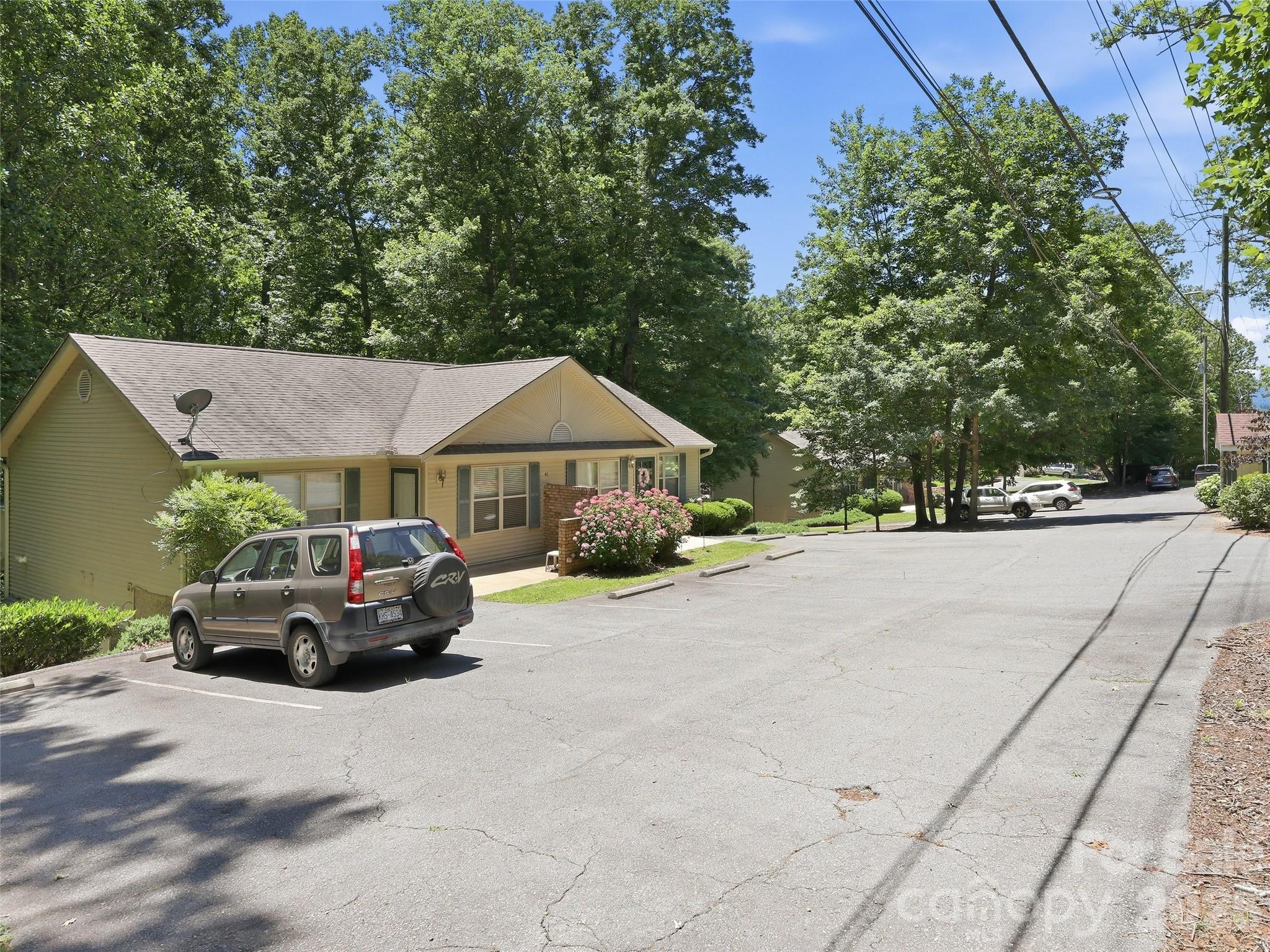 42 Queen Road D Property Photo 32