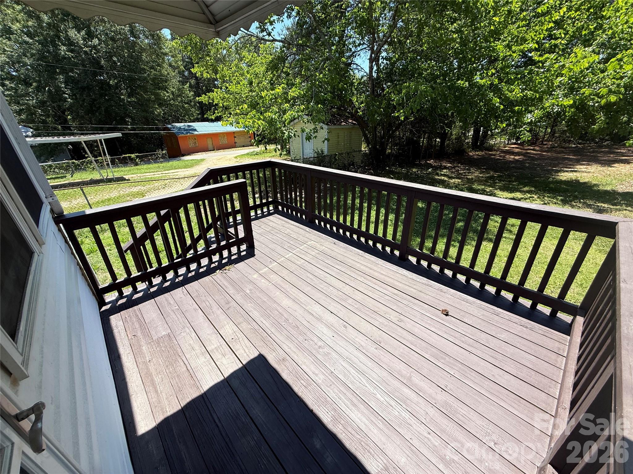 652 Cherry Street Property Photo 5