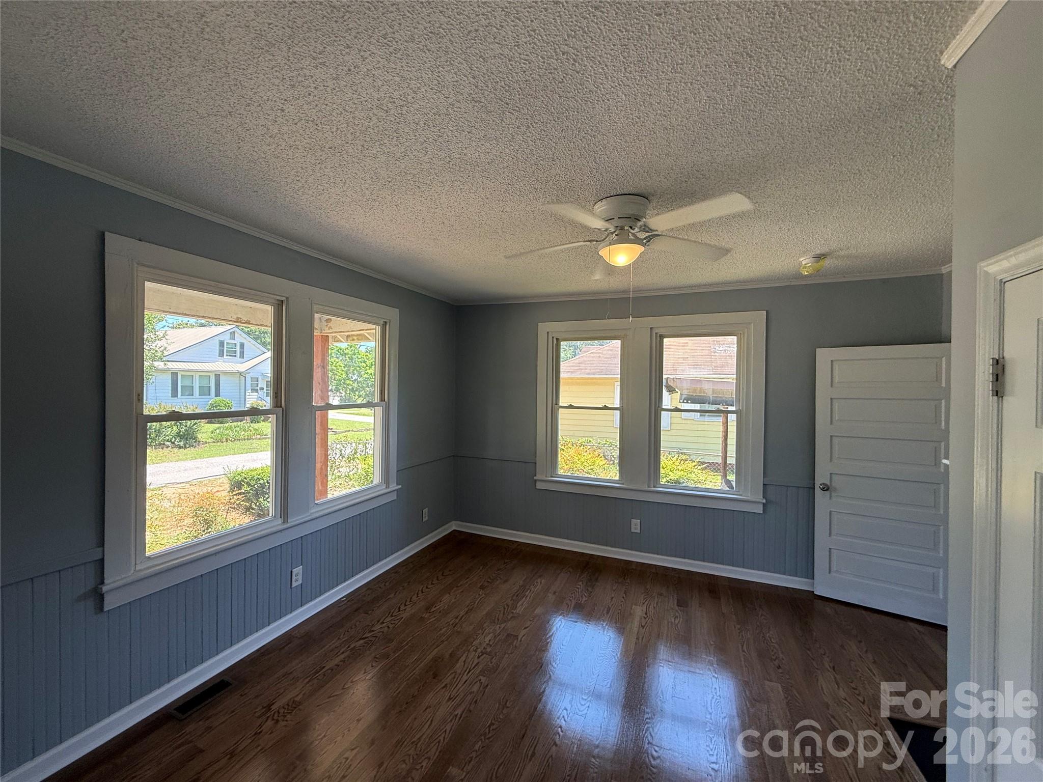652 Cherry Street Property Photo 11