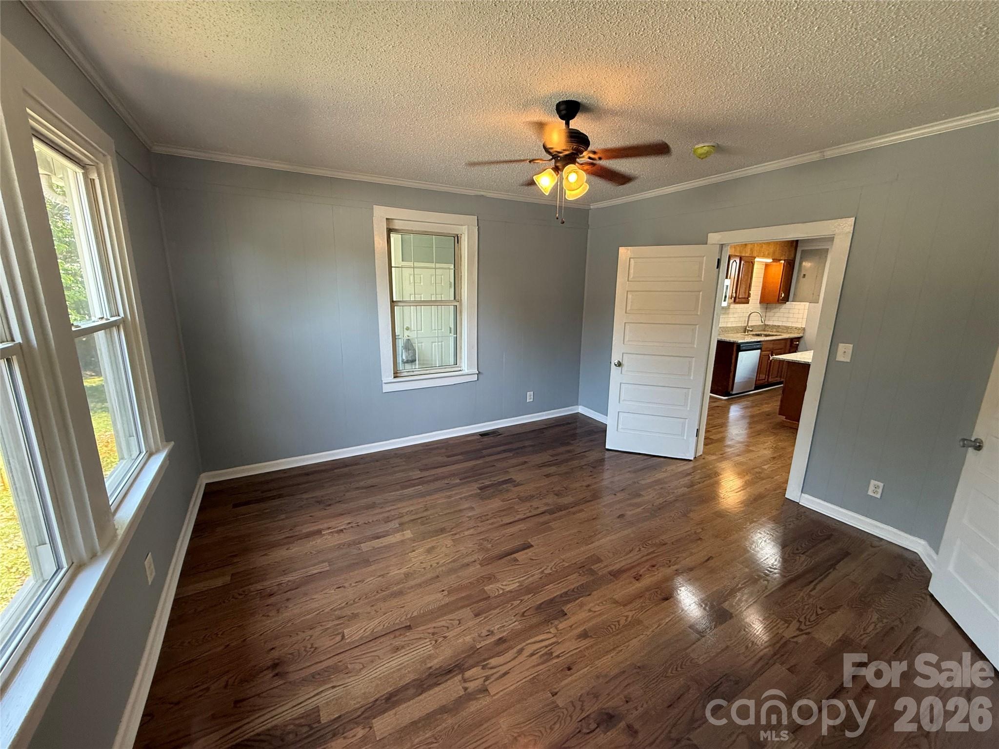 652 Cherry Street Property Photo 14