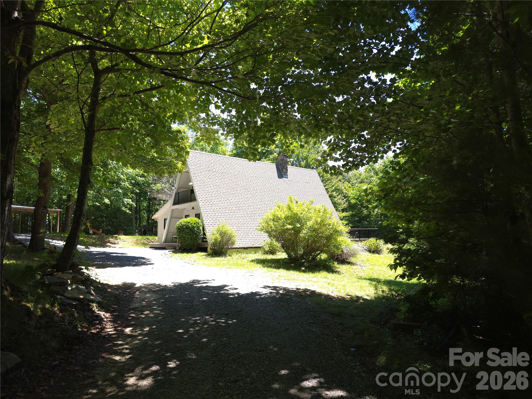 826 Shumont Road Property Photo 5