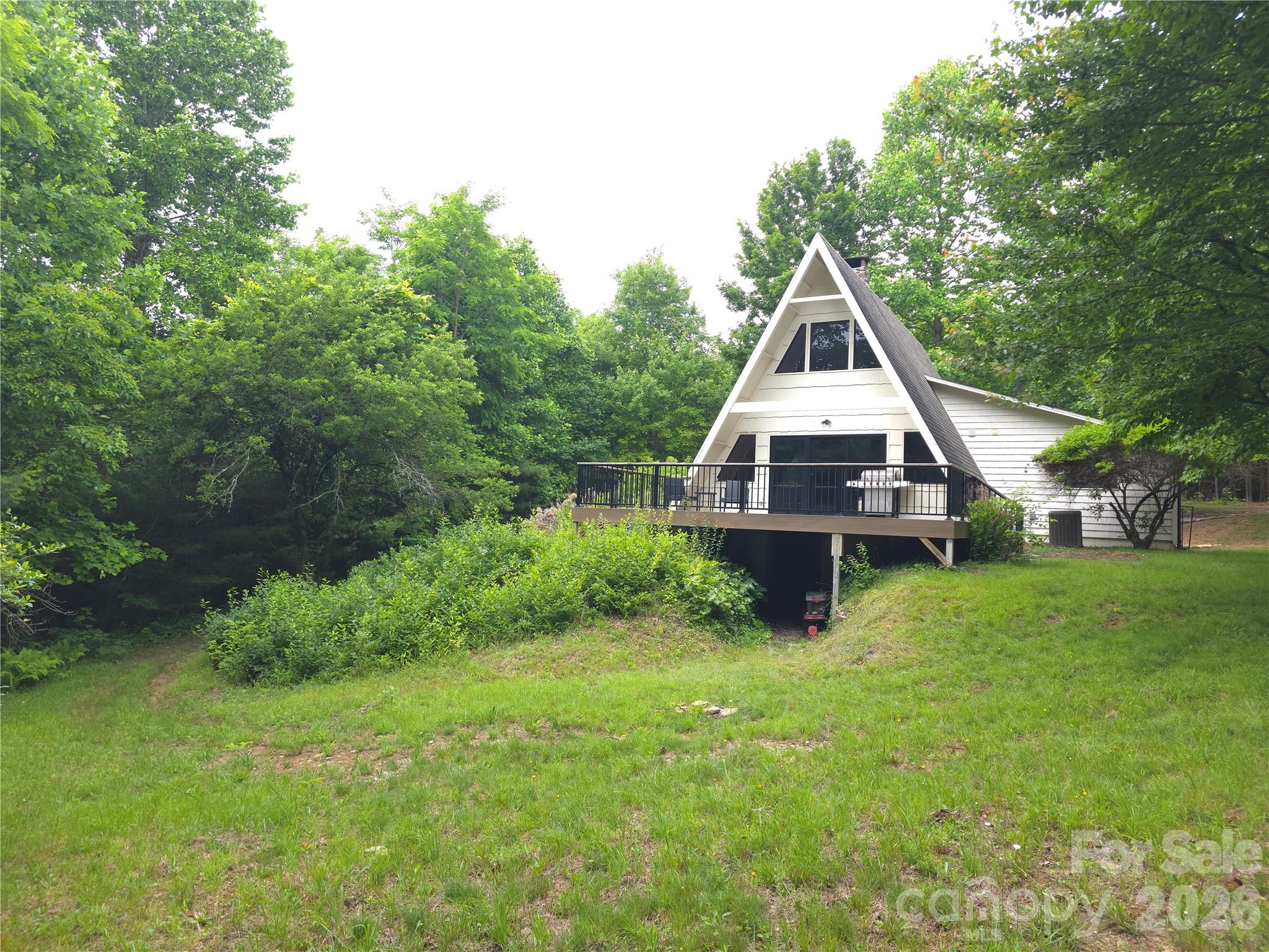 826 Shumont Road Property Photo 6