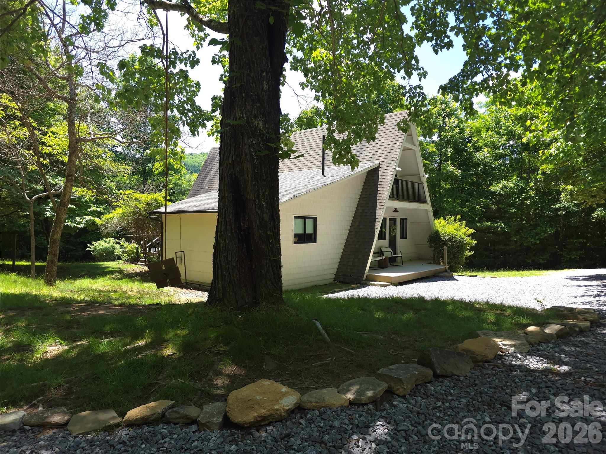 826 Shumont Road Property Photo 7