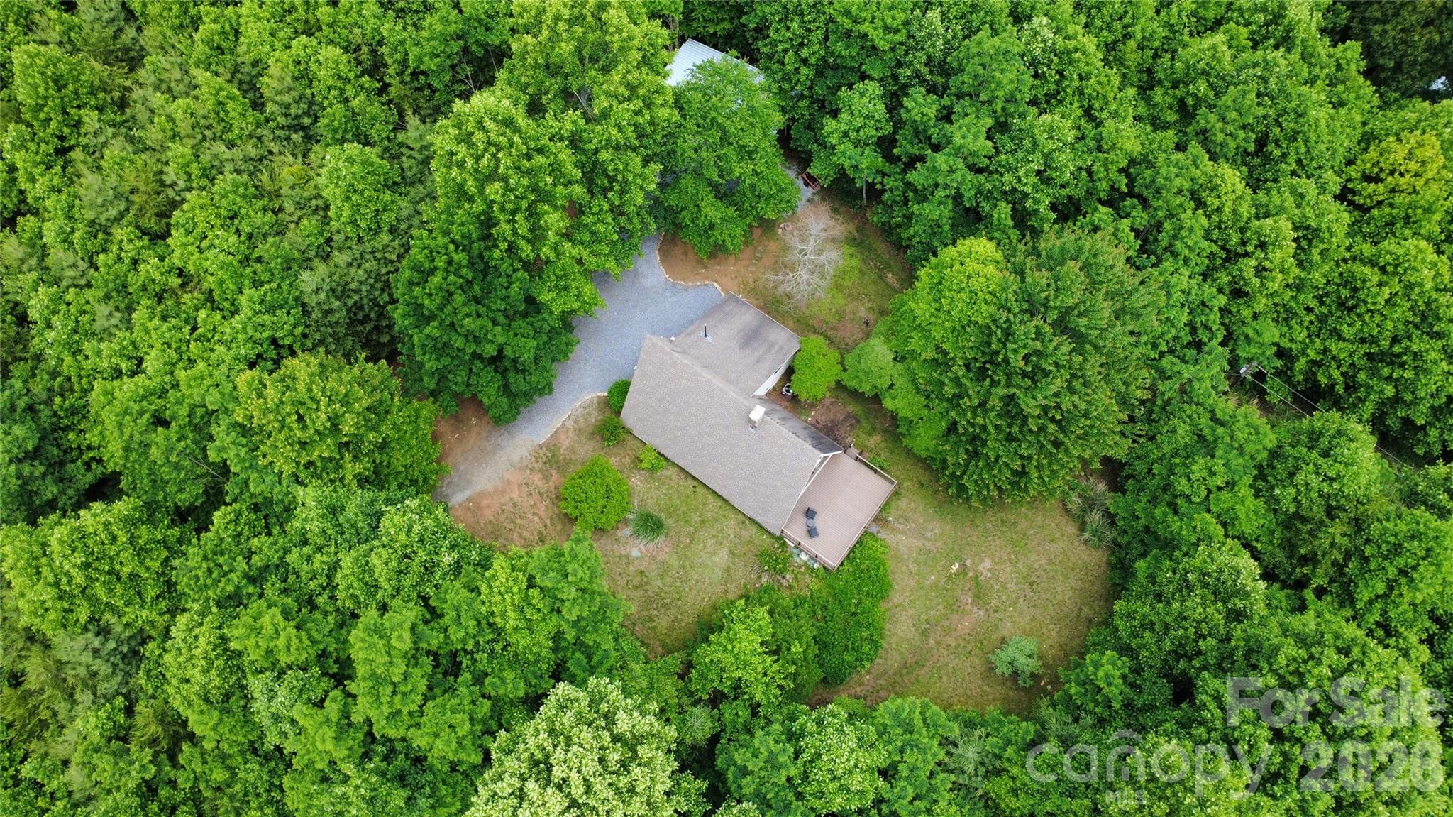 826 Shumont Road Property Photo 9