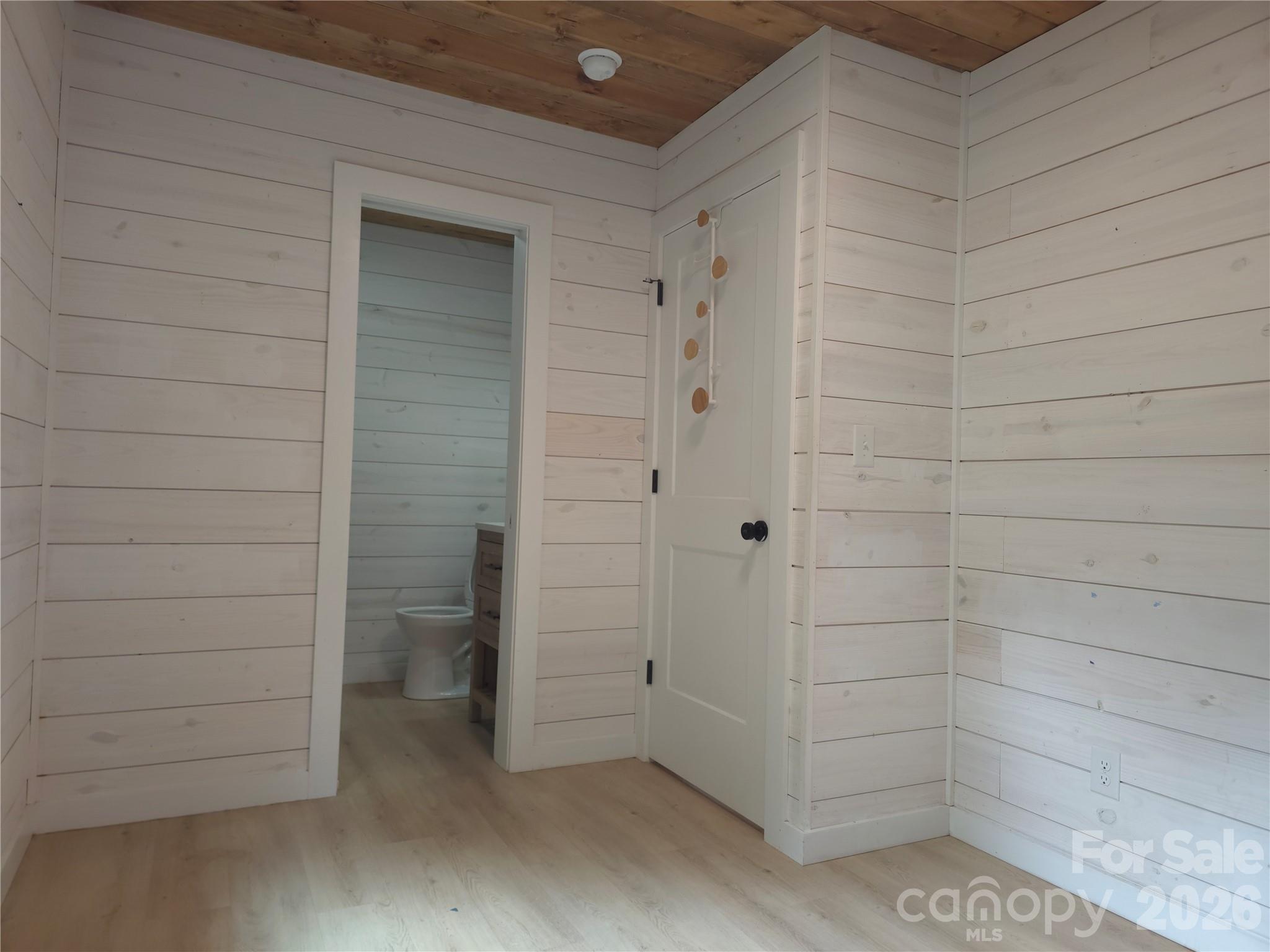 826 Shumont Road Property Photo 21