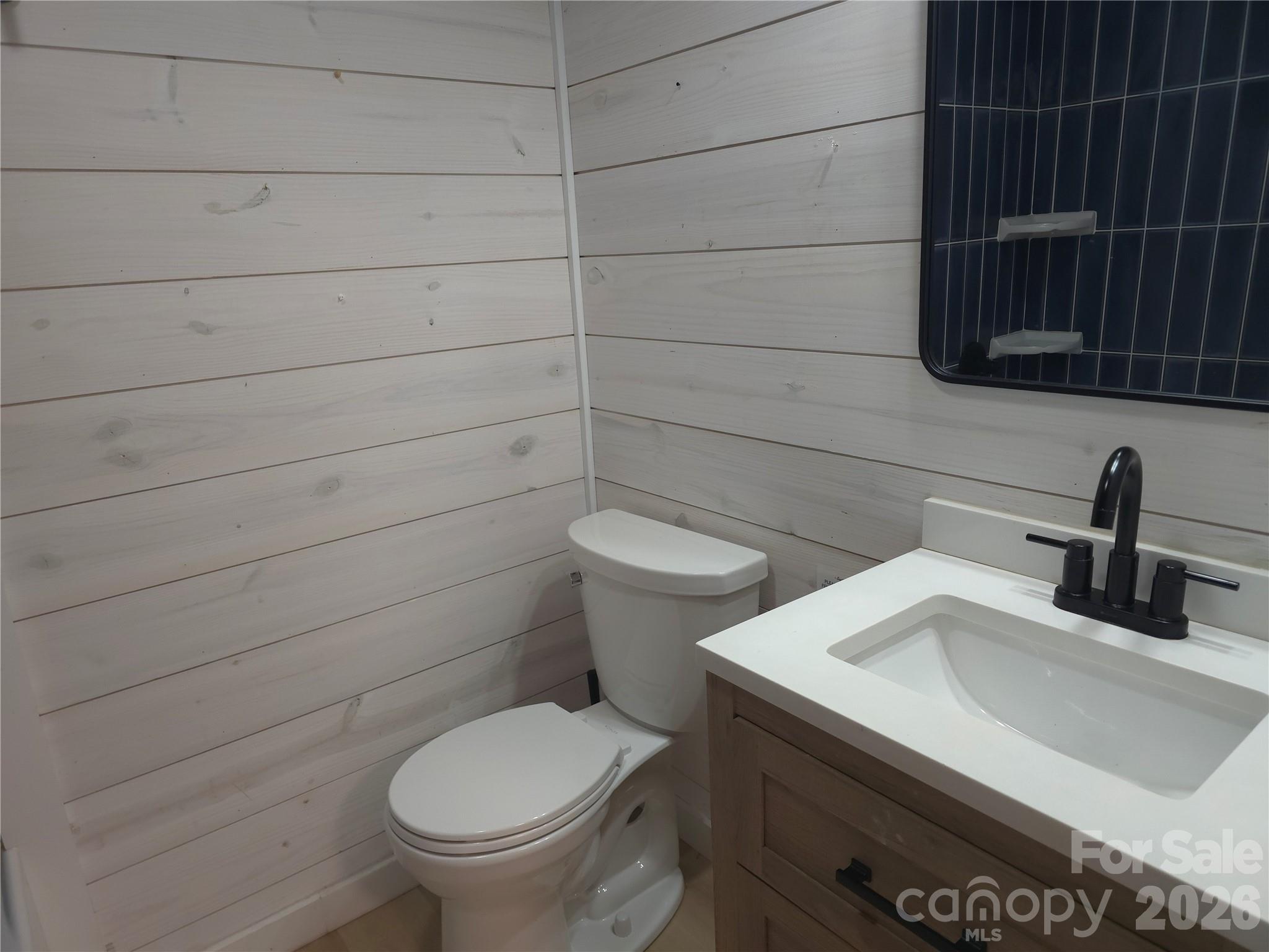 826 Shumont Road Property Photo 24