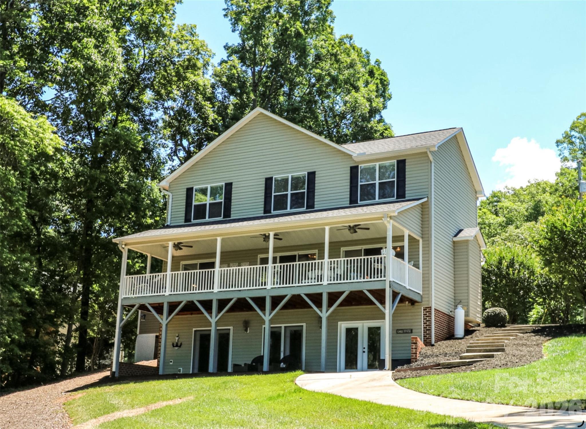 794 Riverwood Drive Property Photo 1
