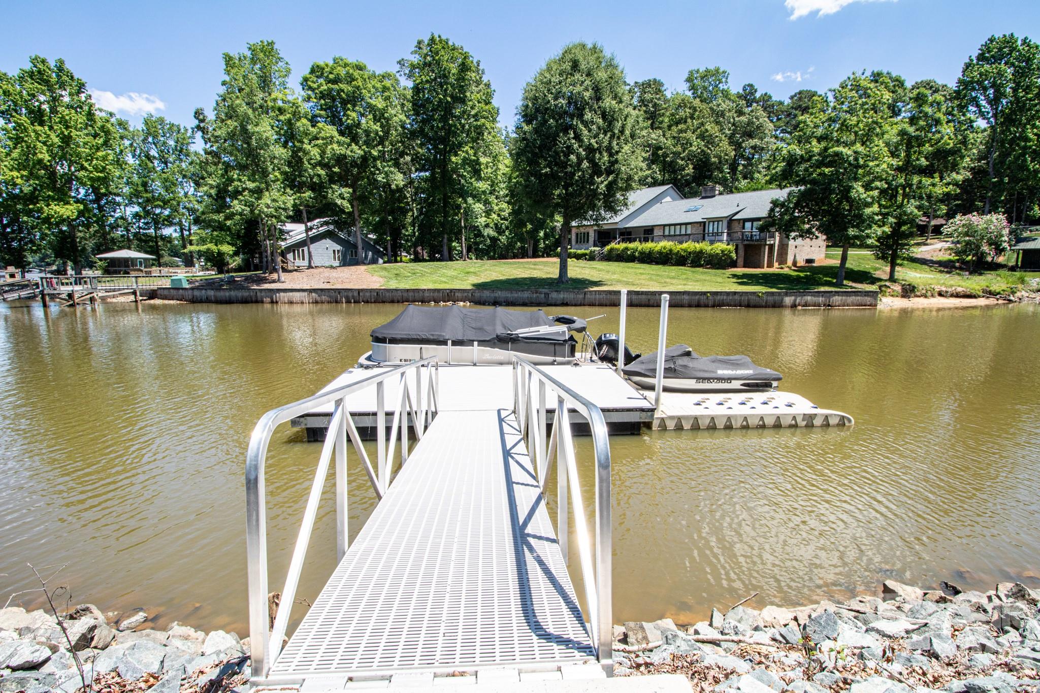 794 Riverwood Drive Property Photo 4