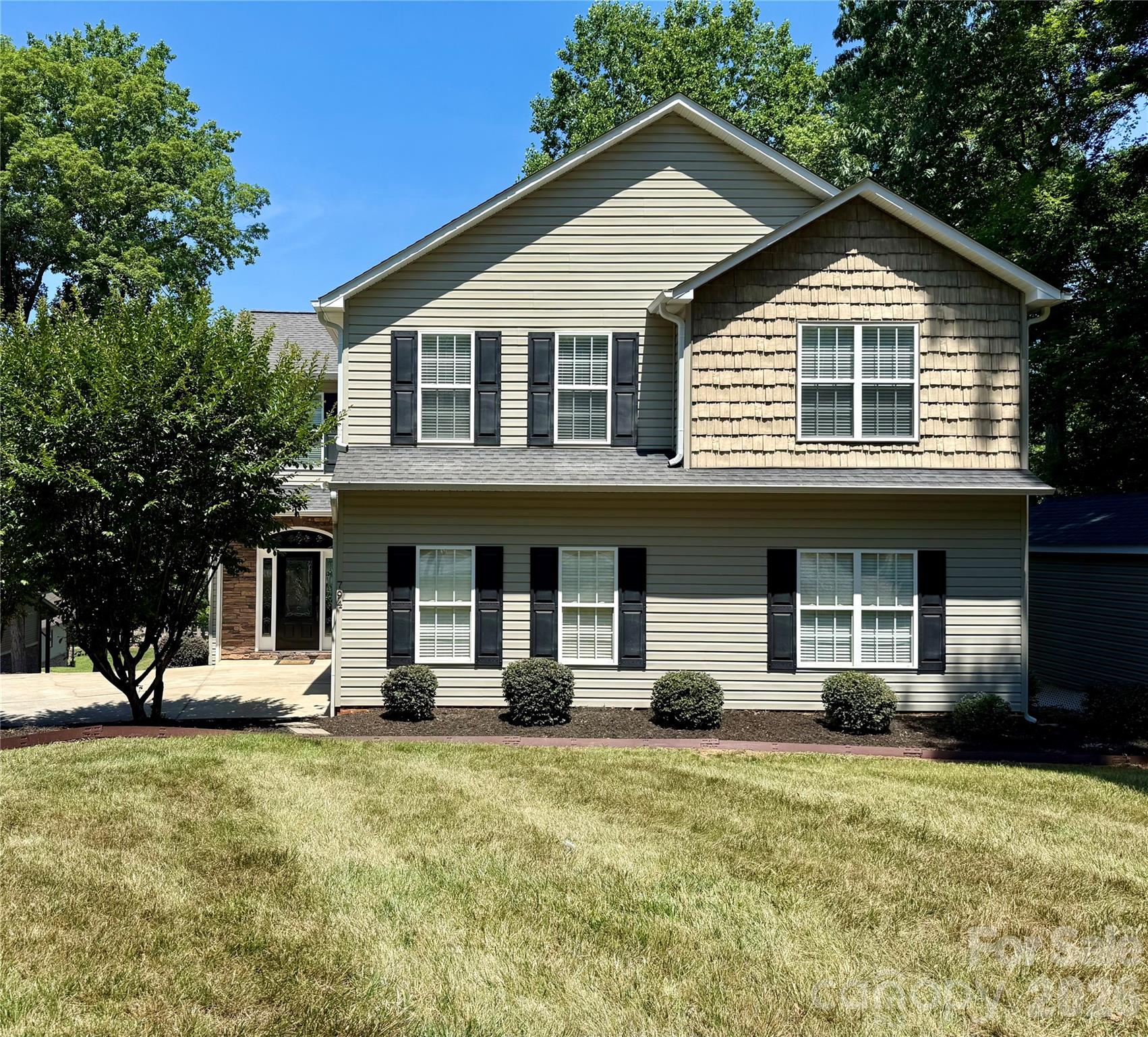 794 Riverwood Drive Property Photo 6