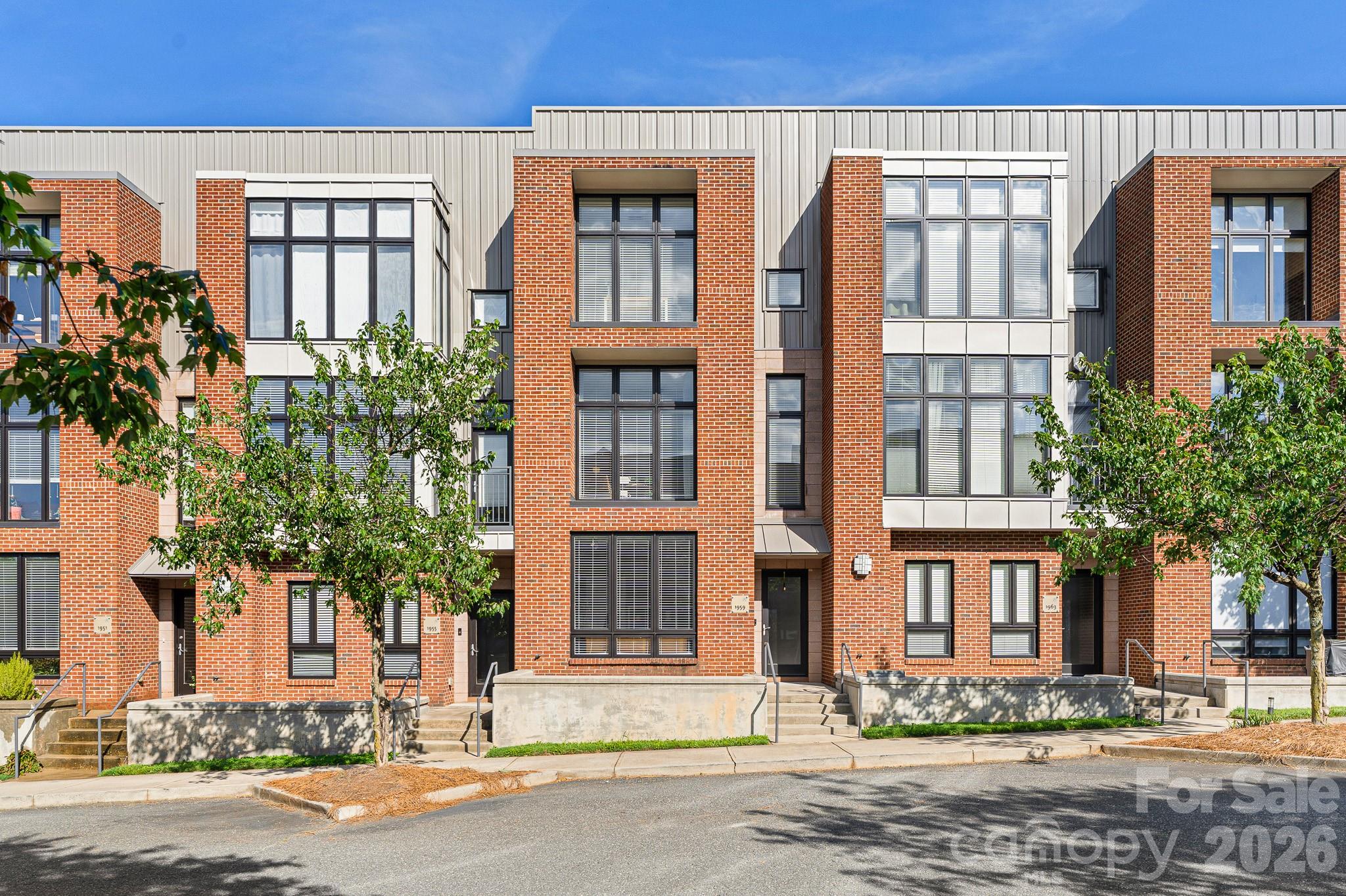 1959 Abbott Street Property Photo 2