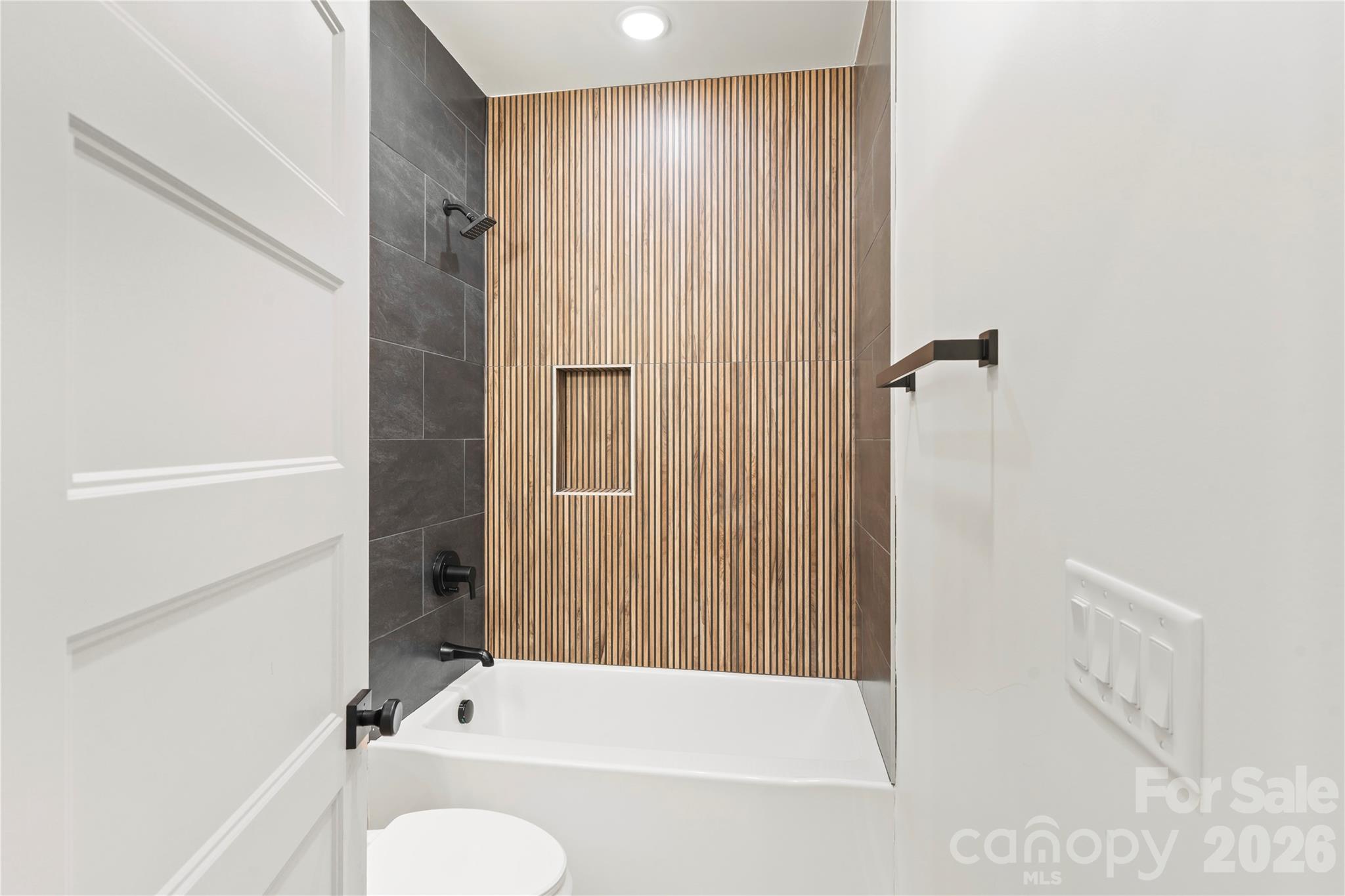 3153 Huffman Street Property Photo 11