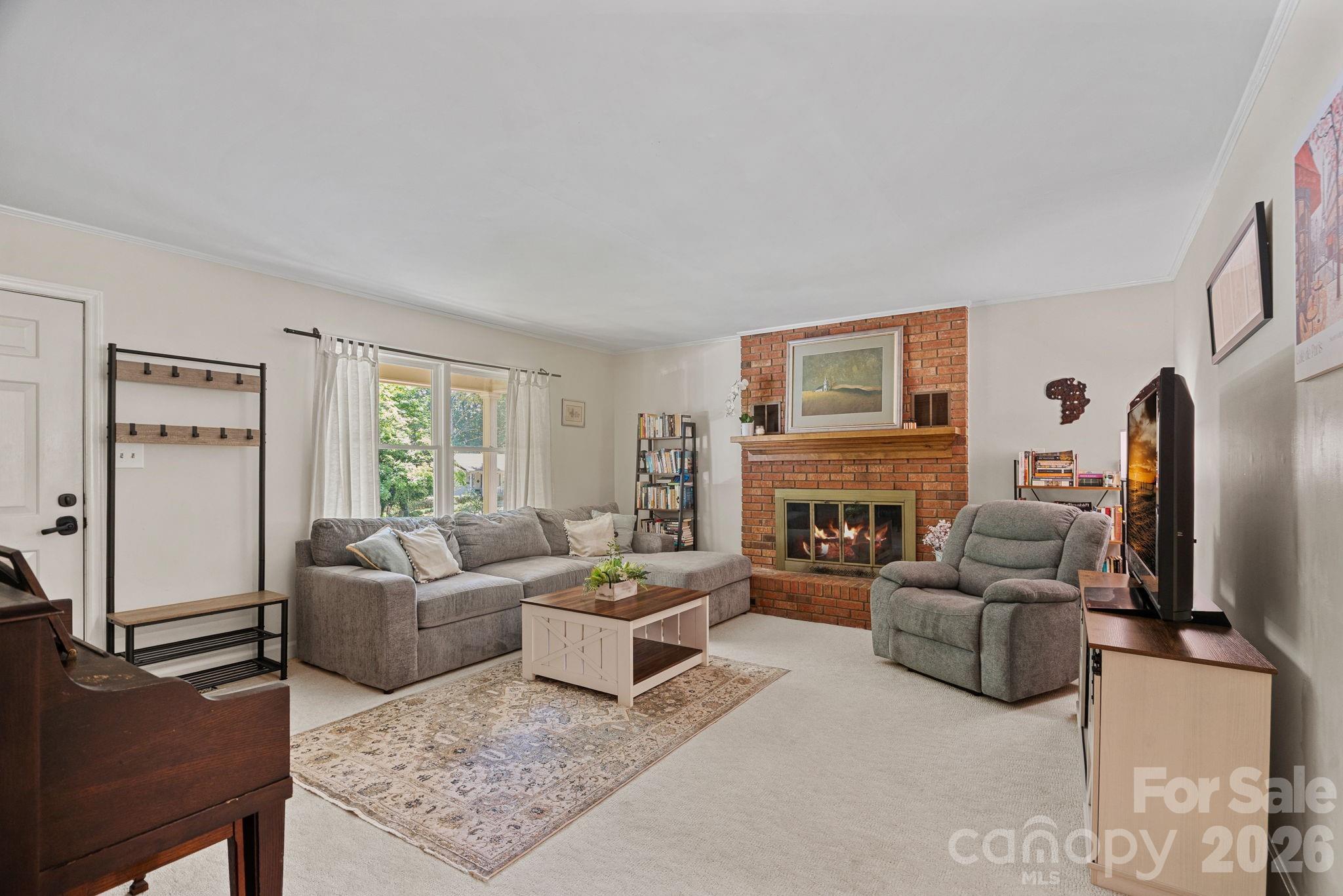 2099 Rock Springs Circle Property Photo 2