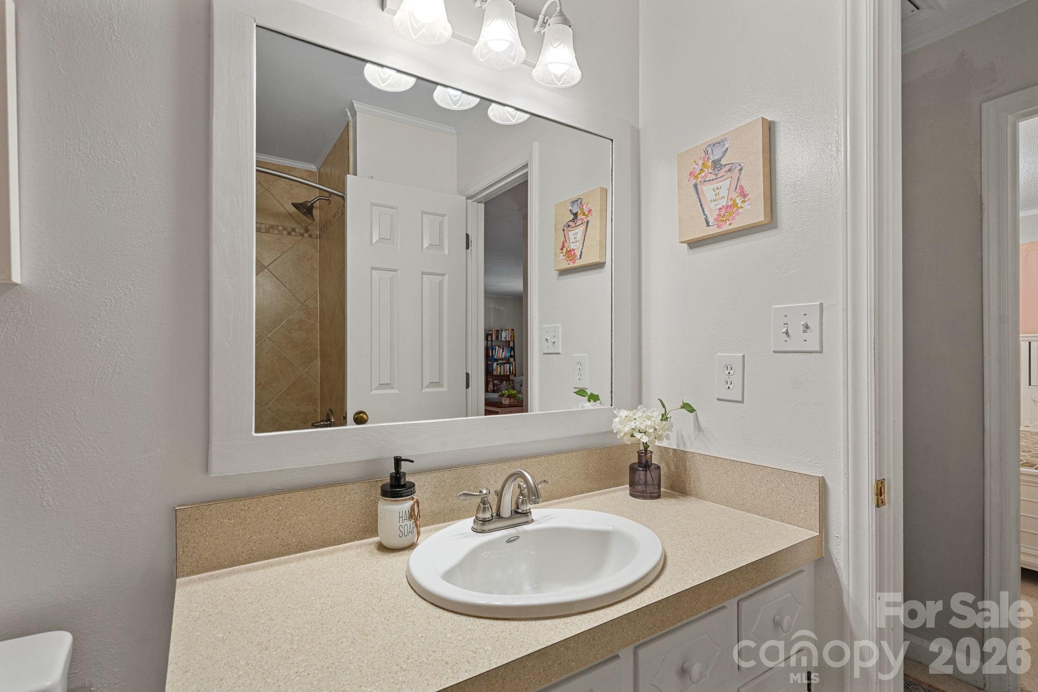 2099 Rock Springs Circle Property Photo 6