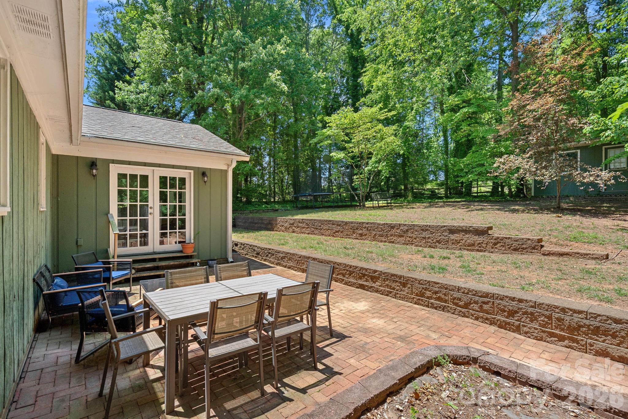 2099 Rock Springs Circle Property Photo 21