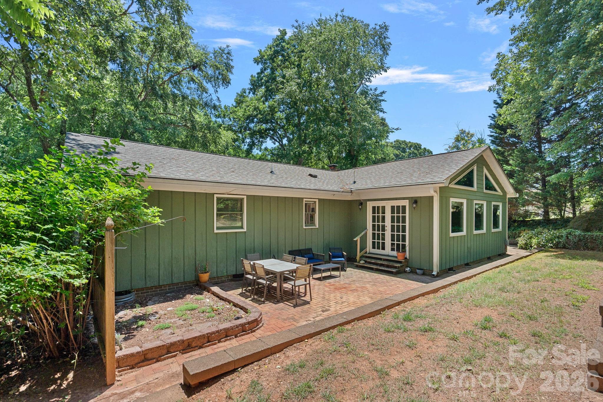 2099 Rock Springs Circle Property Photo 26