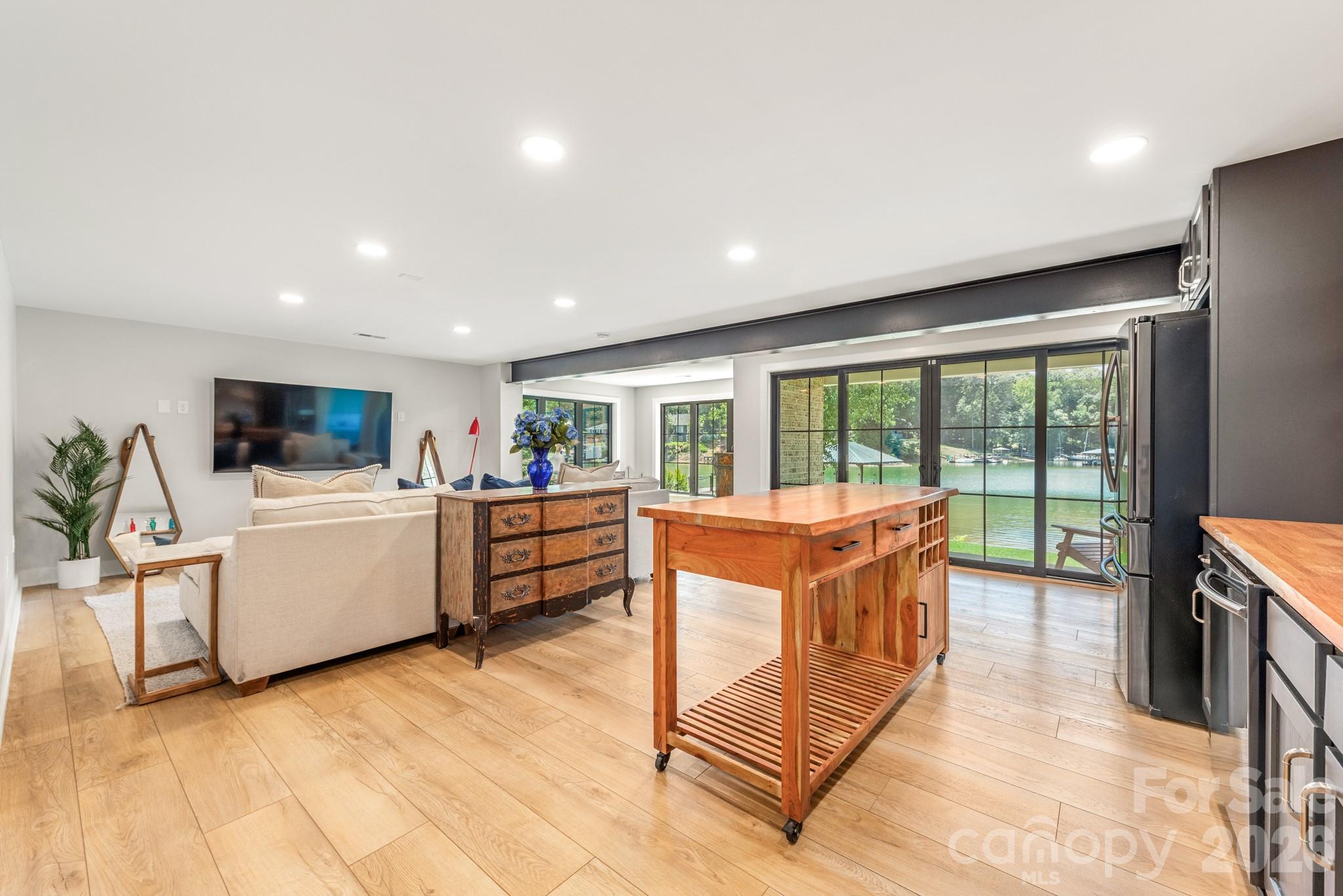 445 Sundown Road Property Photo 23