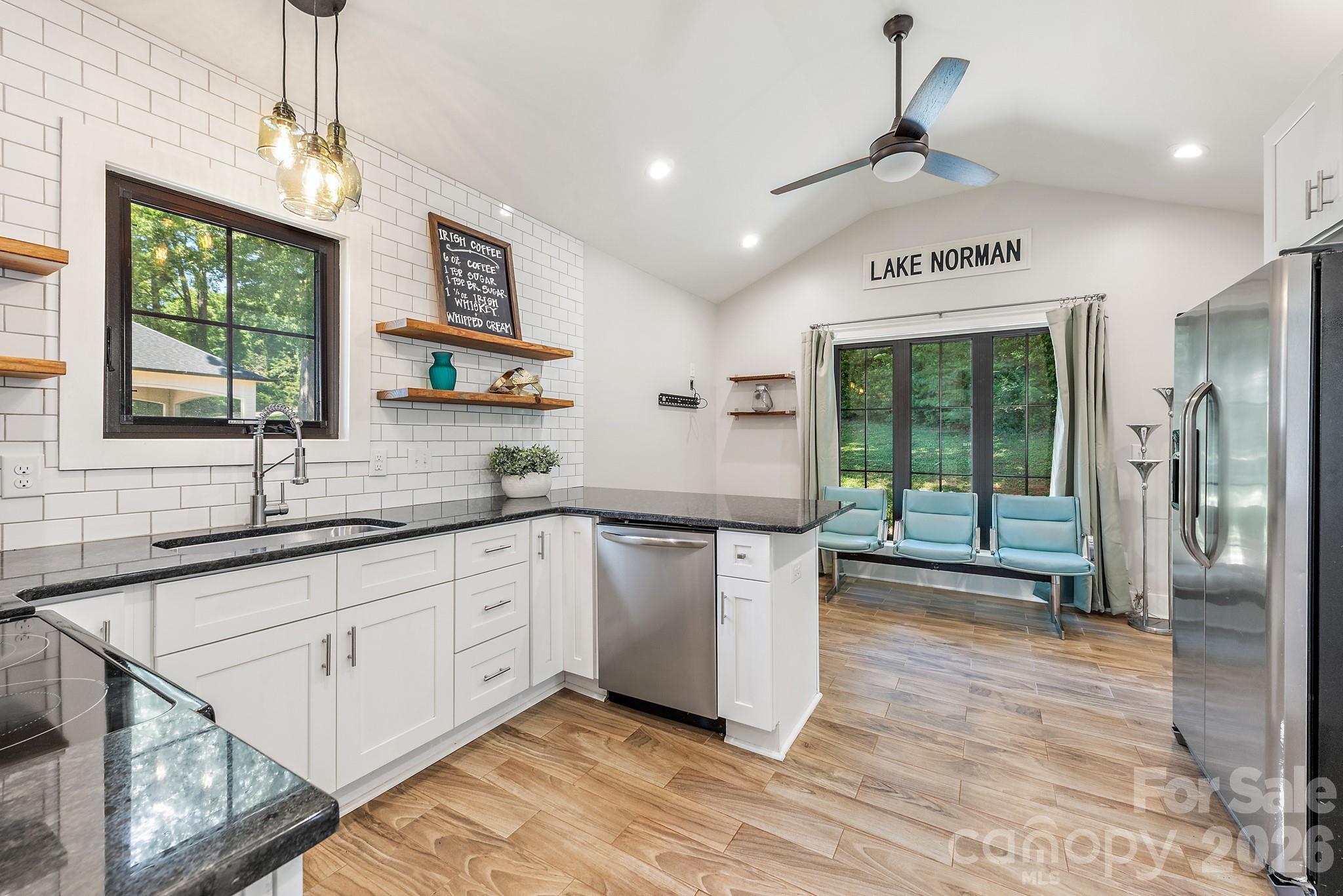 445 Sundown Road Property Photo 37