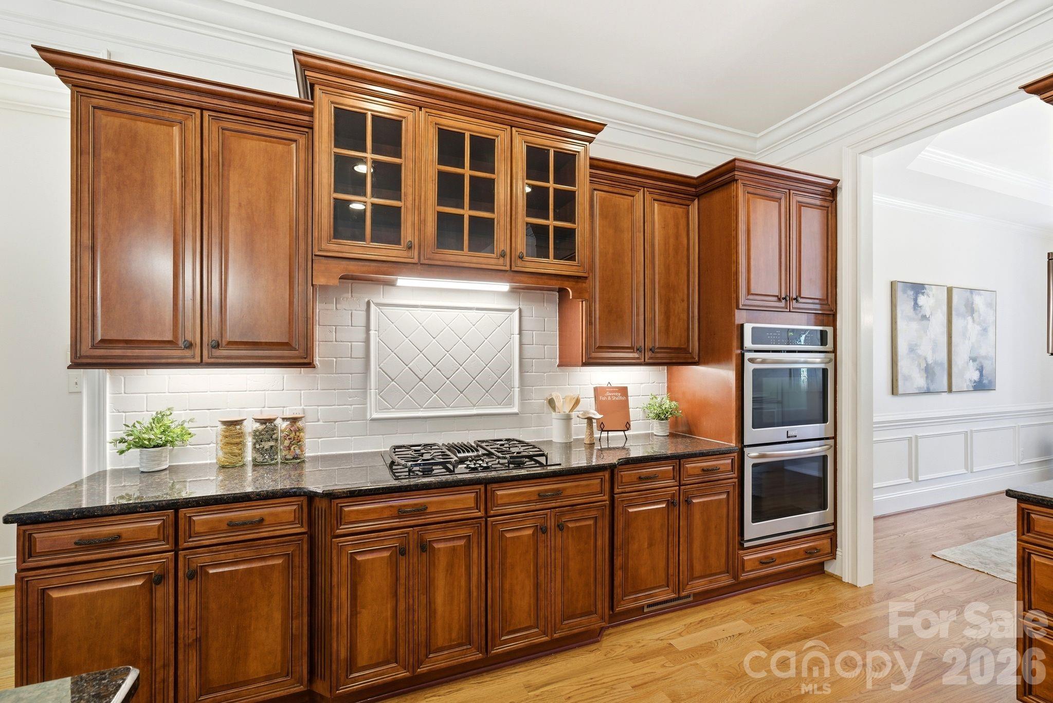 16000 Sunset Drive Property Photo 10