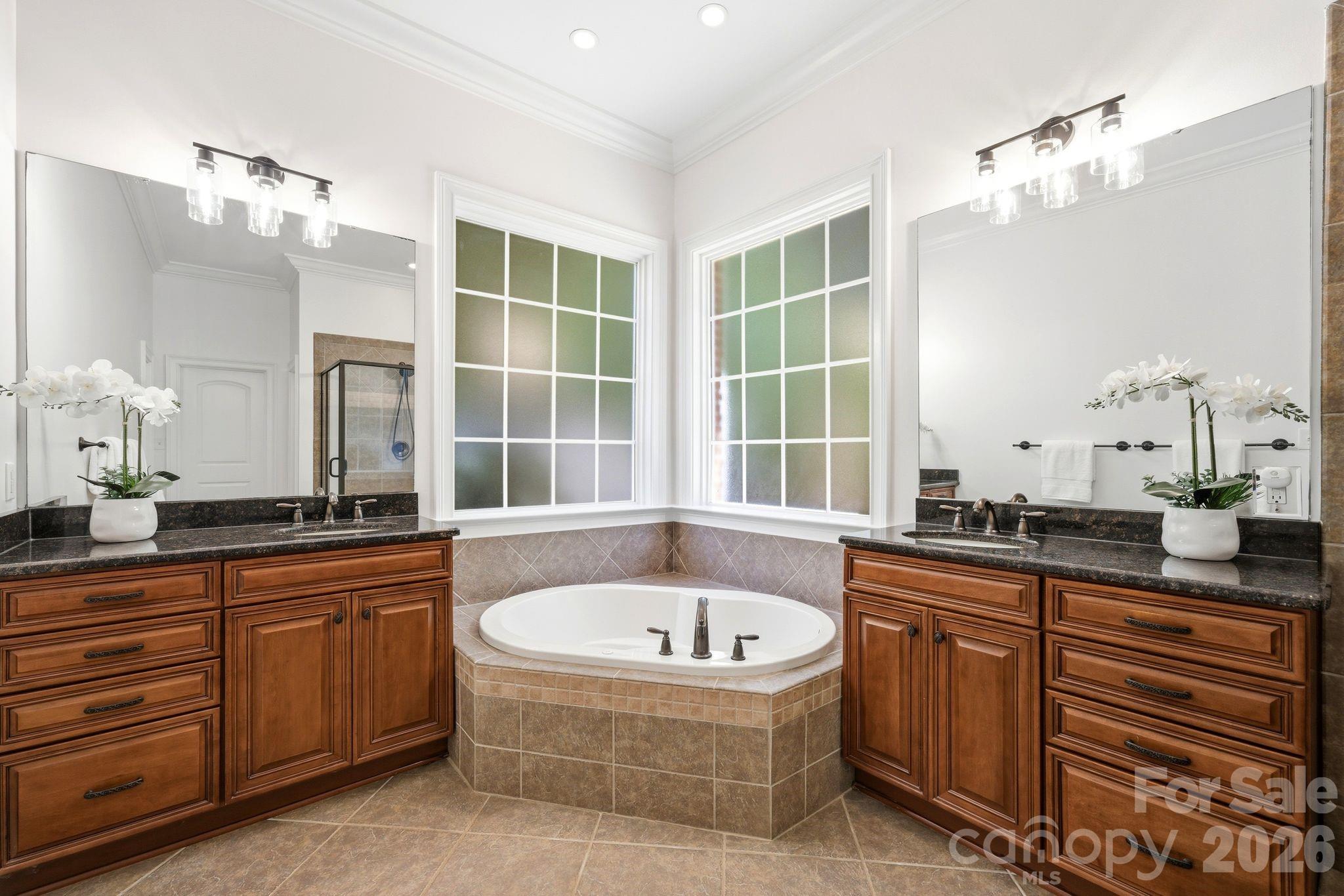 16000 Sunset Drive Property Photo 20