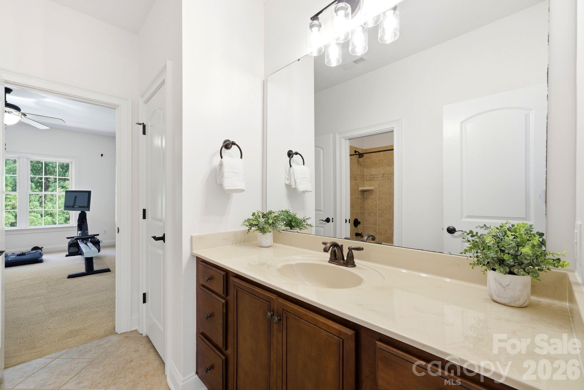 16000 Sunset Drive Property Photo 28