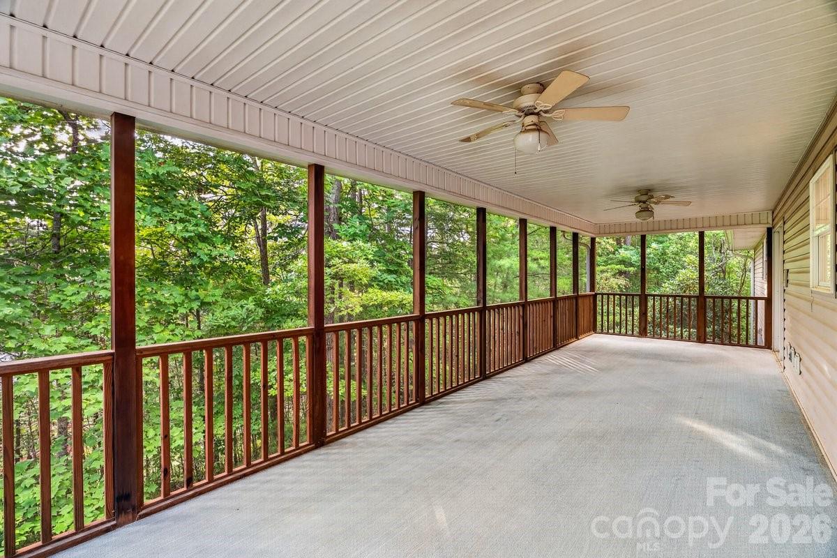 27 Red Maple Drive Property Photo 7