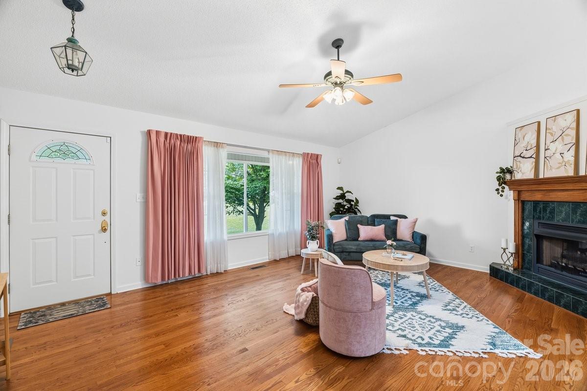 27 Red Maple Drive Property Photo 12
