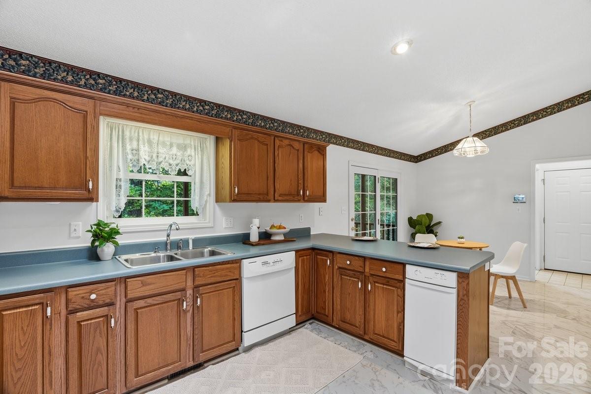 27 Red Maple Drive Property Photo 17