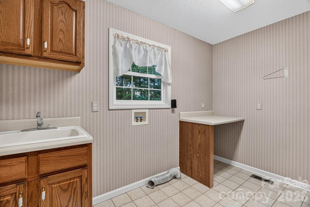 27 Red Maple Drive Property Photo 33