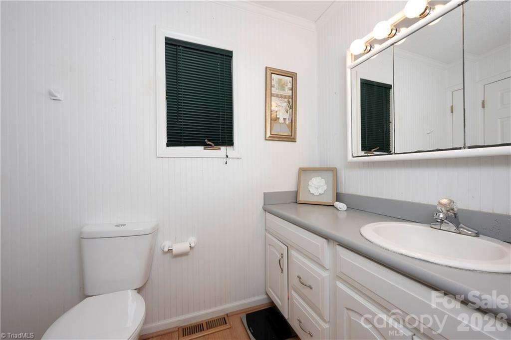 1250 Lake Drive 9 Property Photo 22