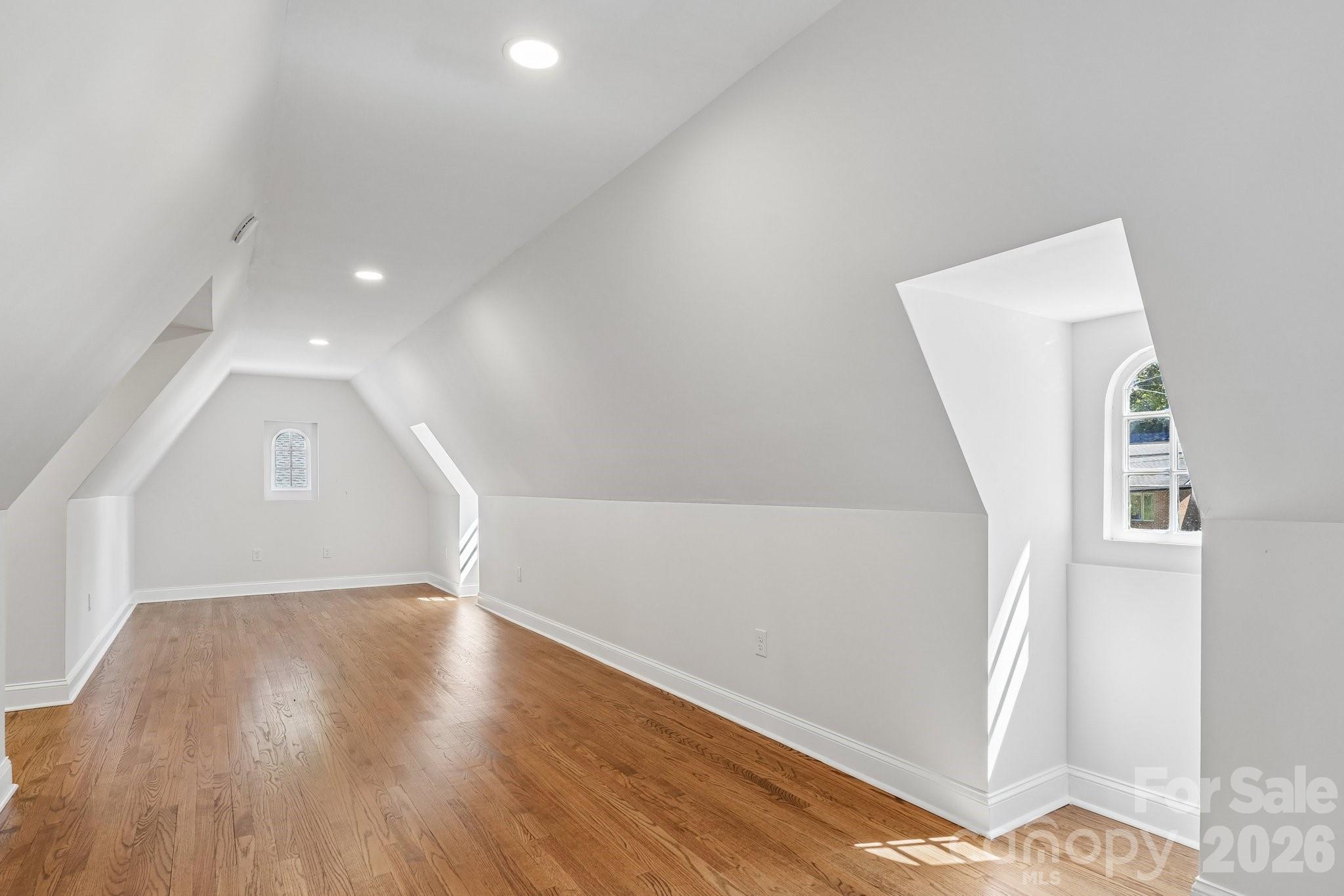 355 Union Street Property Photo 33