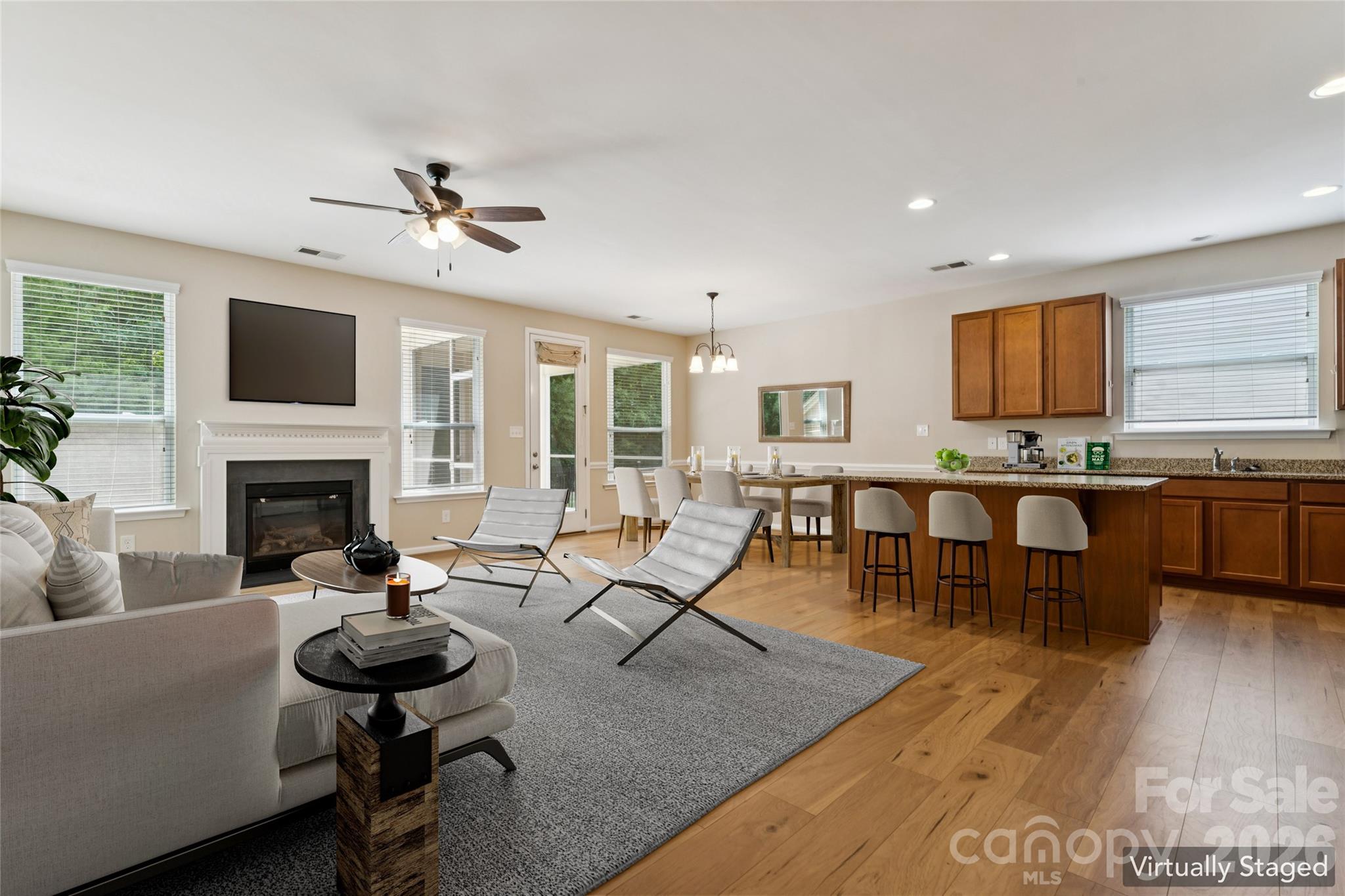 3198 Helmsley Court Property Photo 2