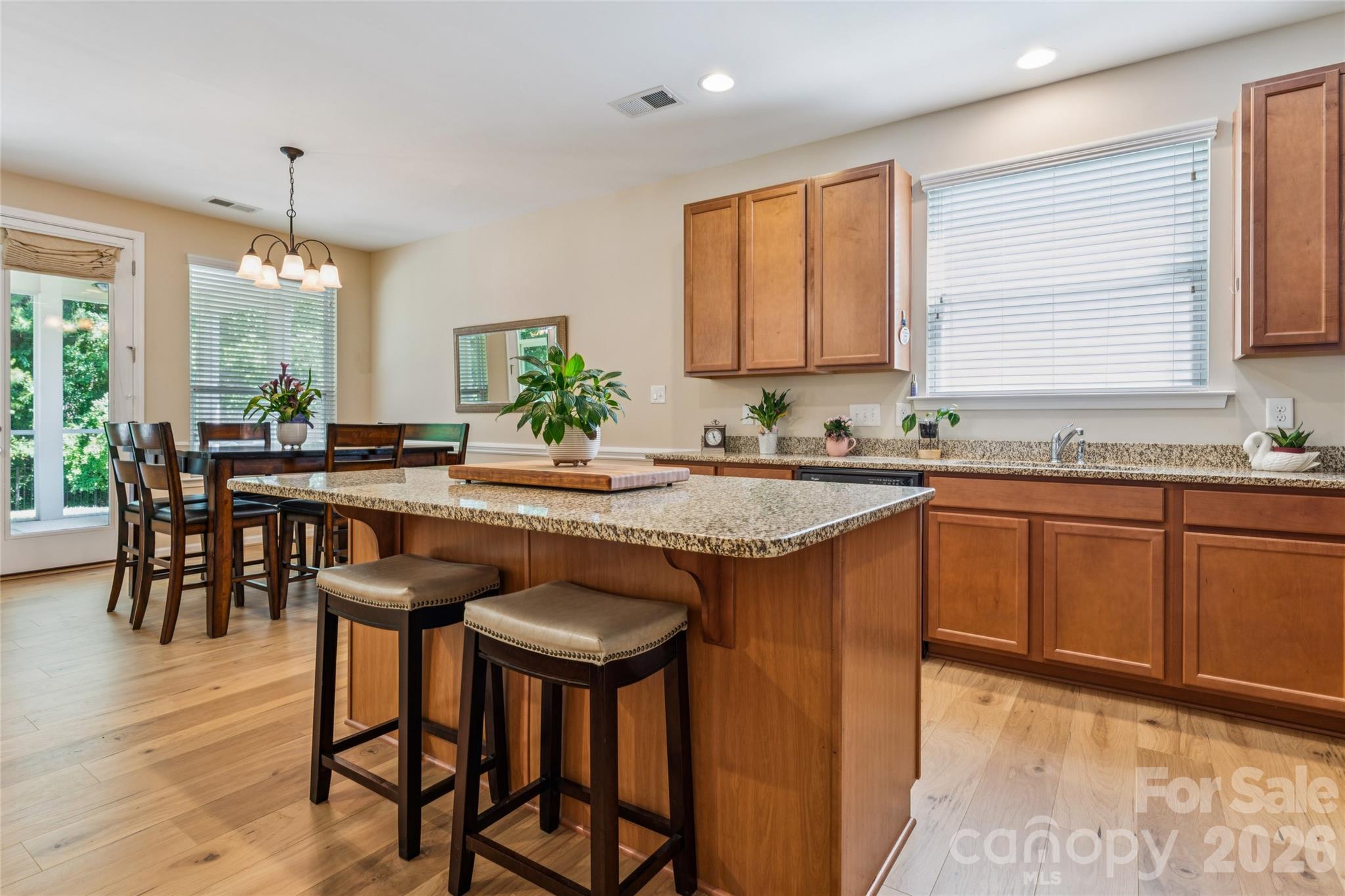 3198 Helmsley Court Property Photo 3