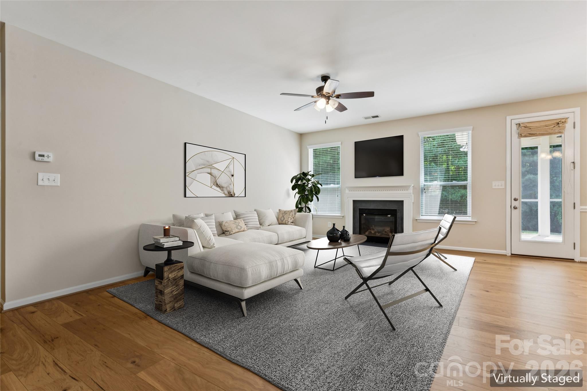 3198 Helmsley Court Property Photo 6