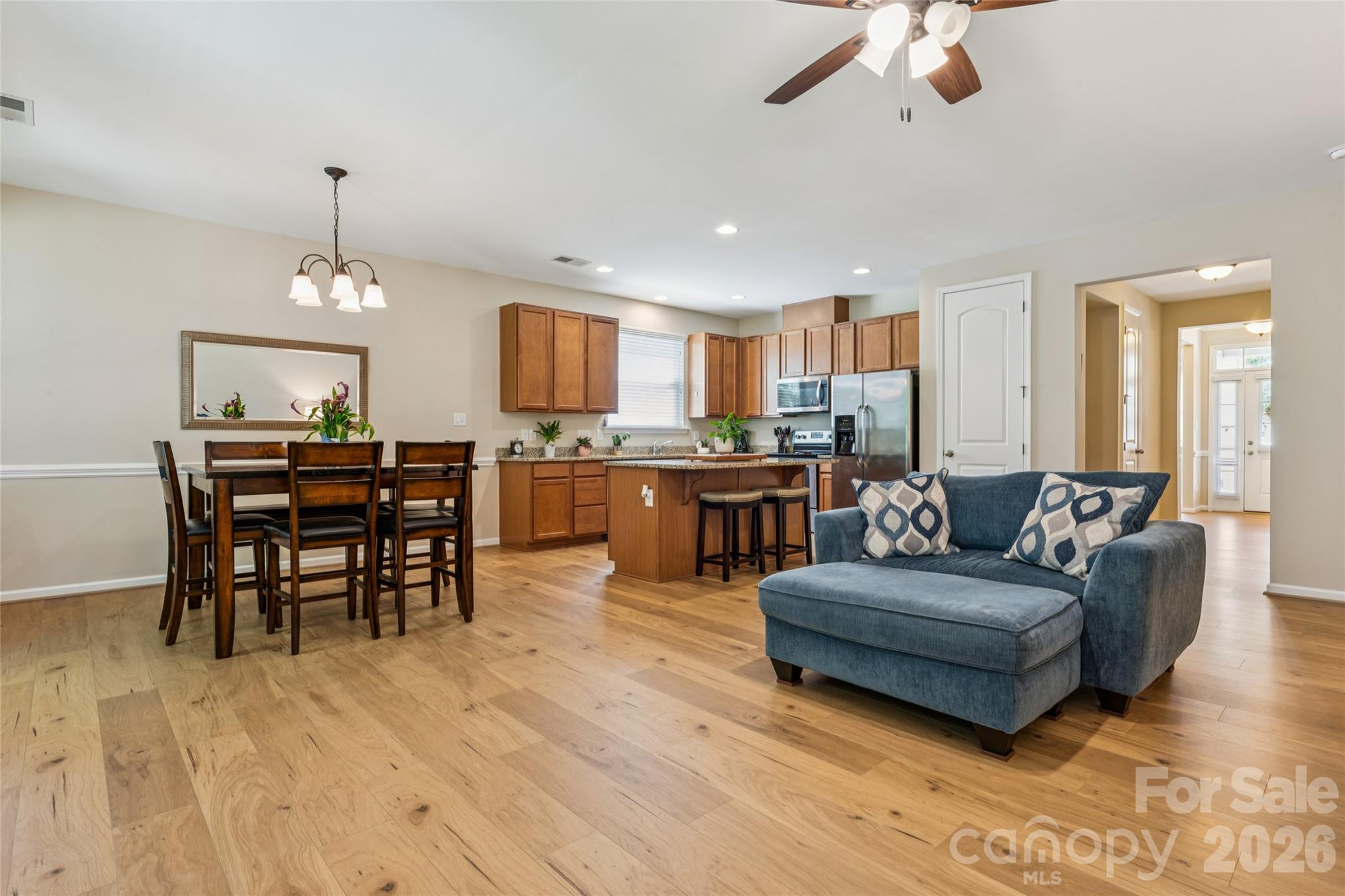 3198 Helmsley Court Property Photo 8