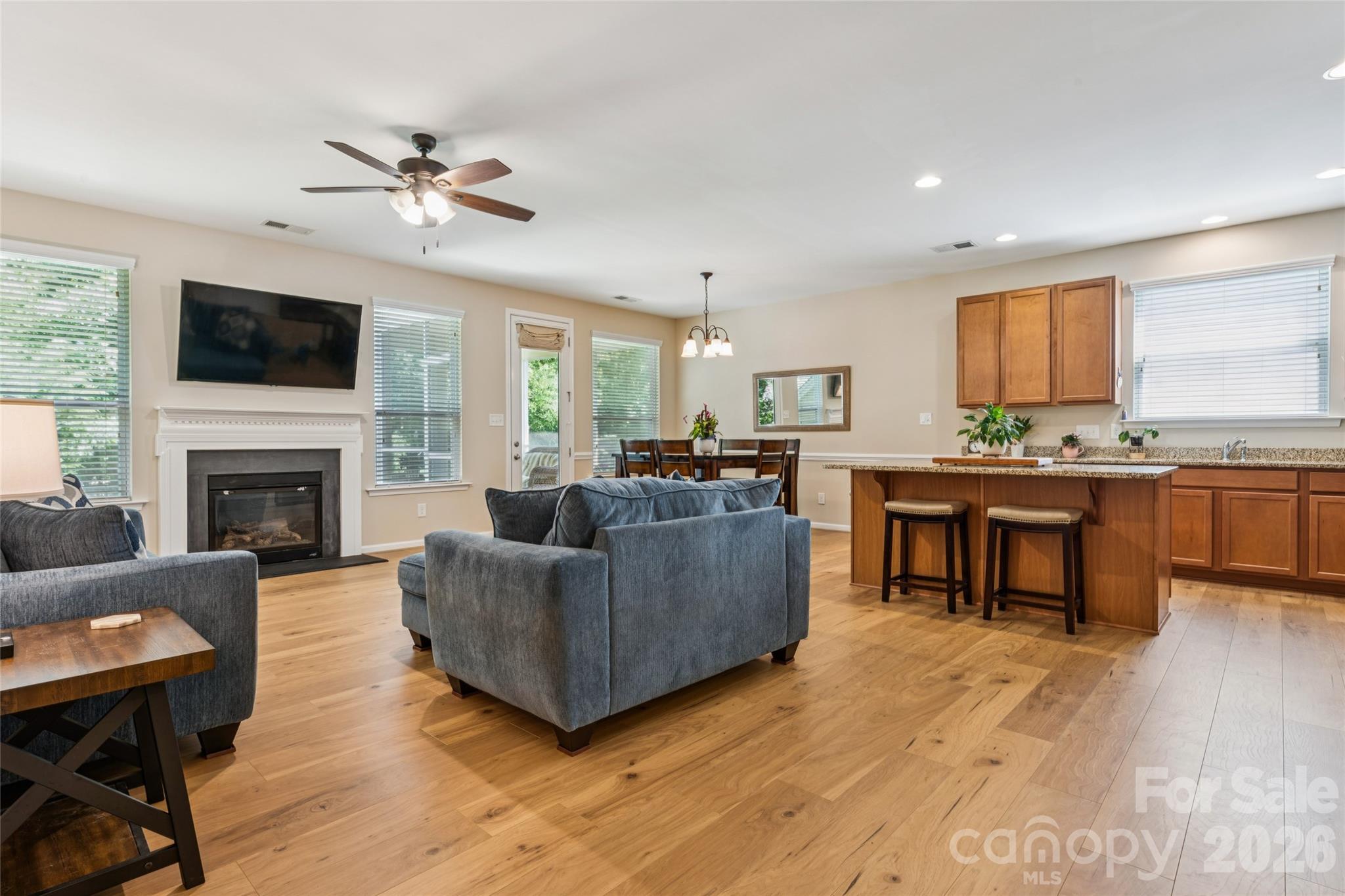 3198 Helmsley Court Property Photo 9