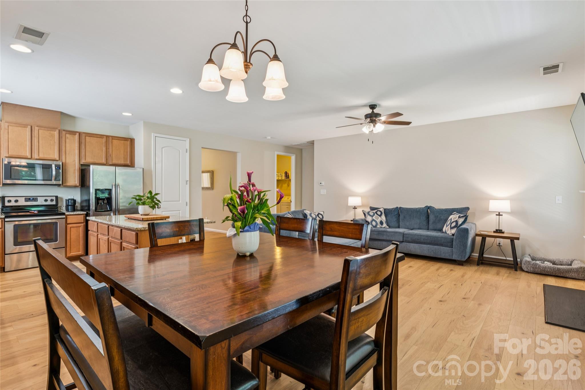 3198 Helmsley Court Property Photo 10