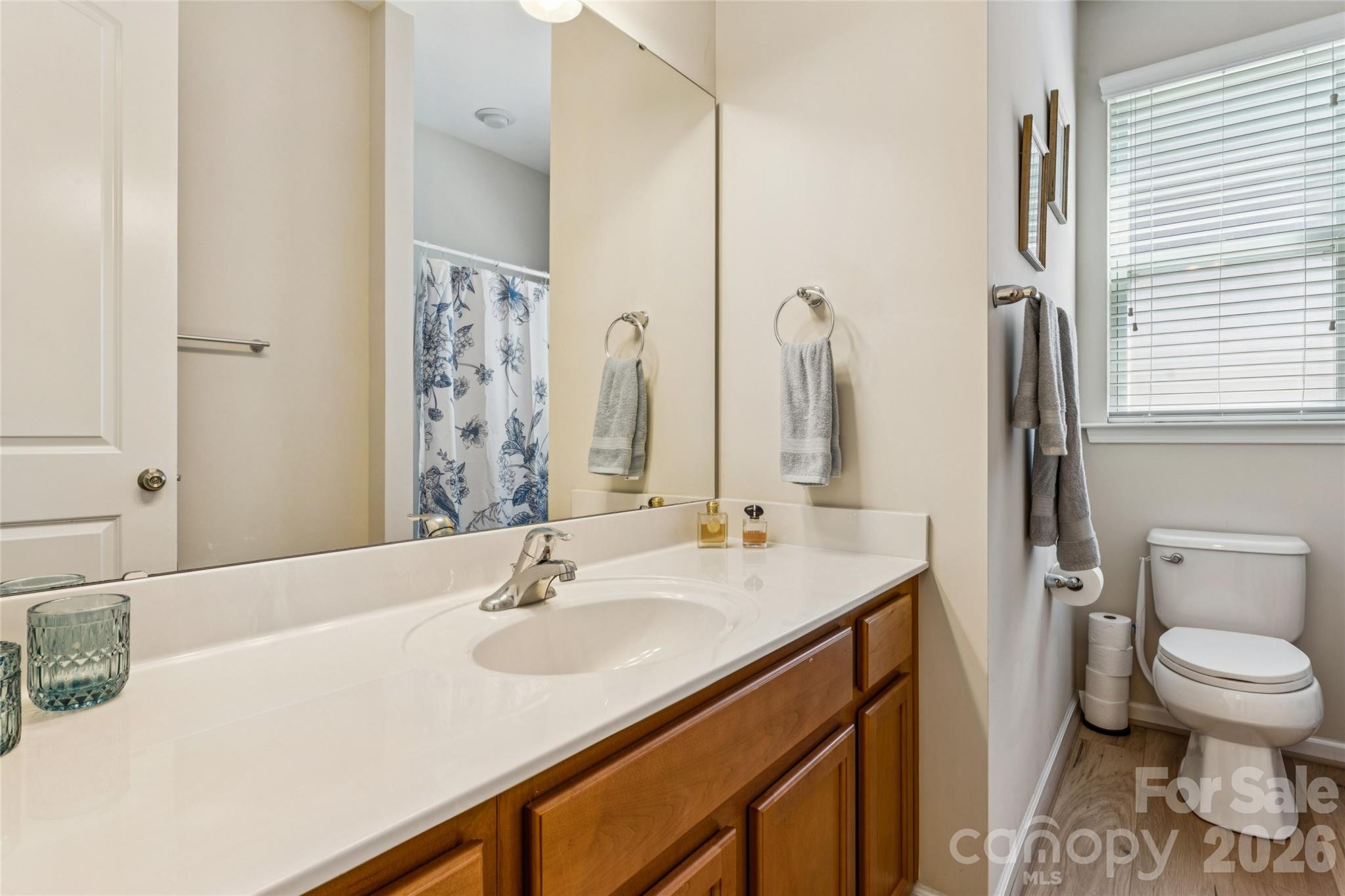 3198 Helmsley Court Property Photo 16