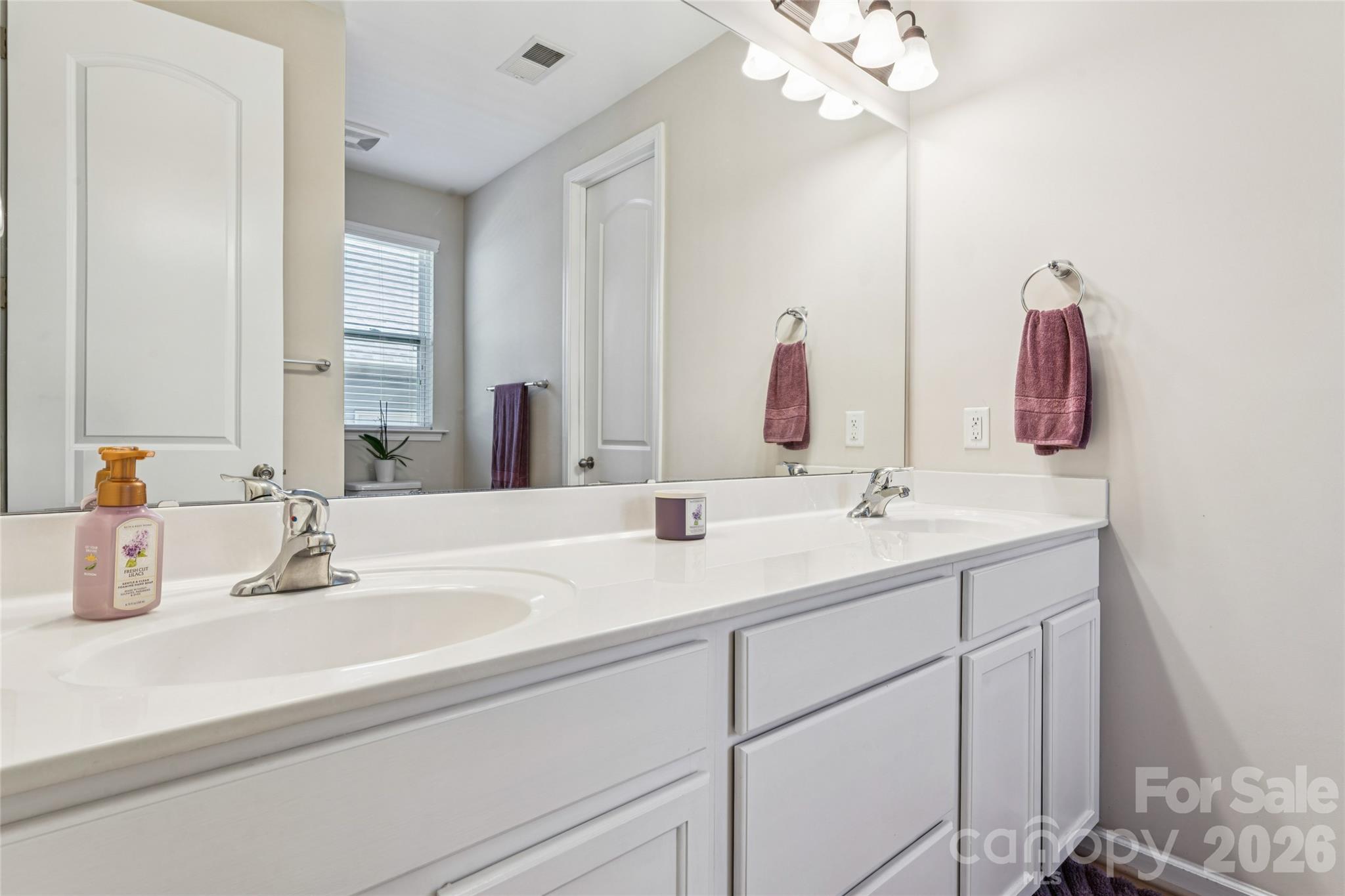 3198 Helmsley Court Property Photo 26