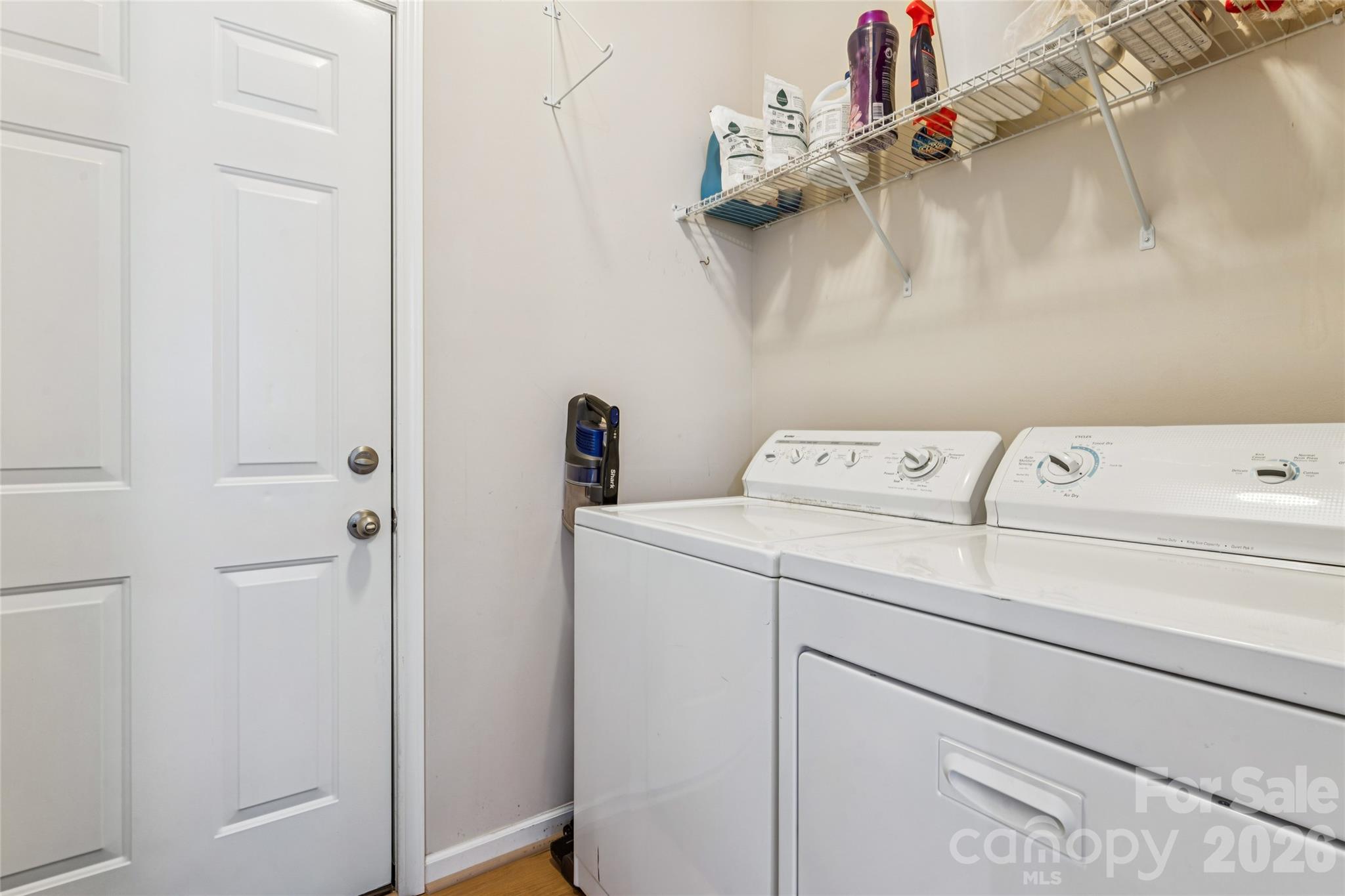 3198 Helmsley Court Property Photo 29