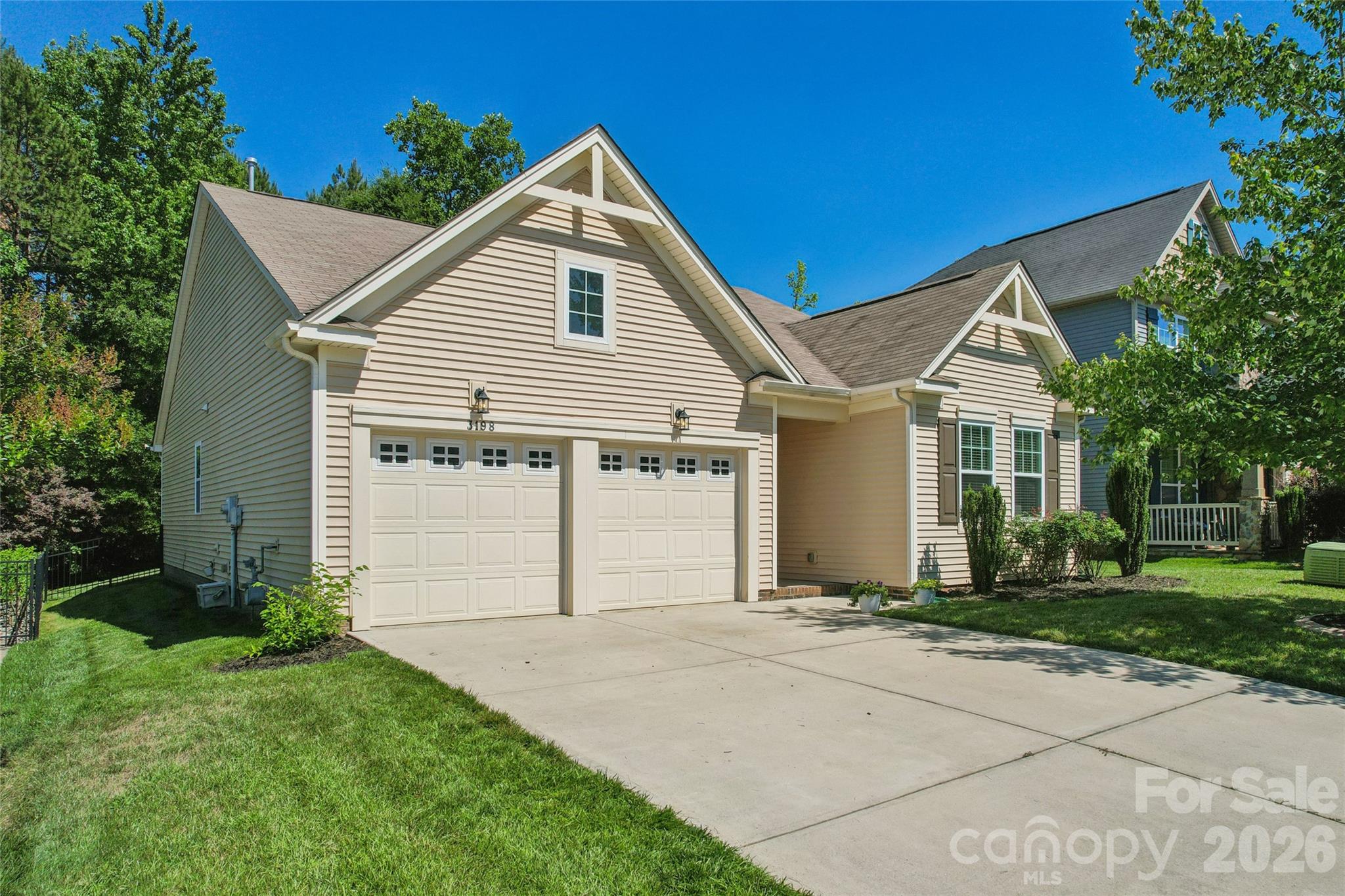 3198 Helmsley Court Property Photo 30