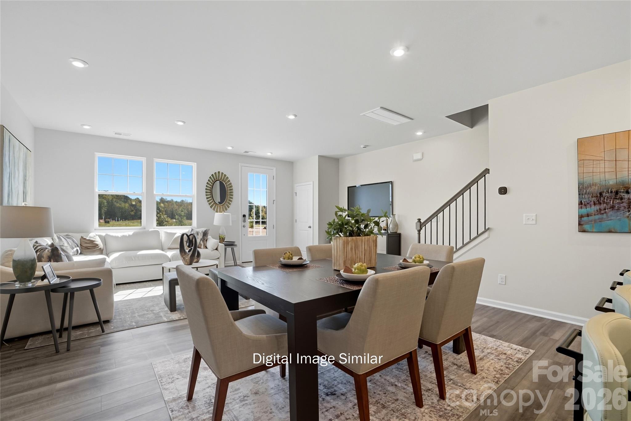2568 Selbourne Drive Property Photo 8