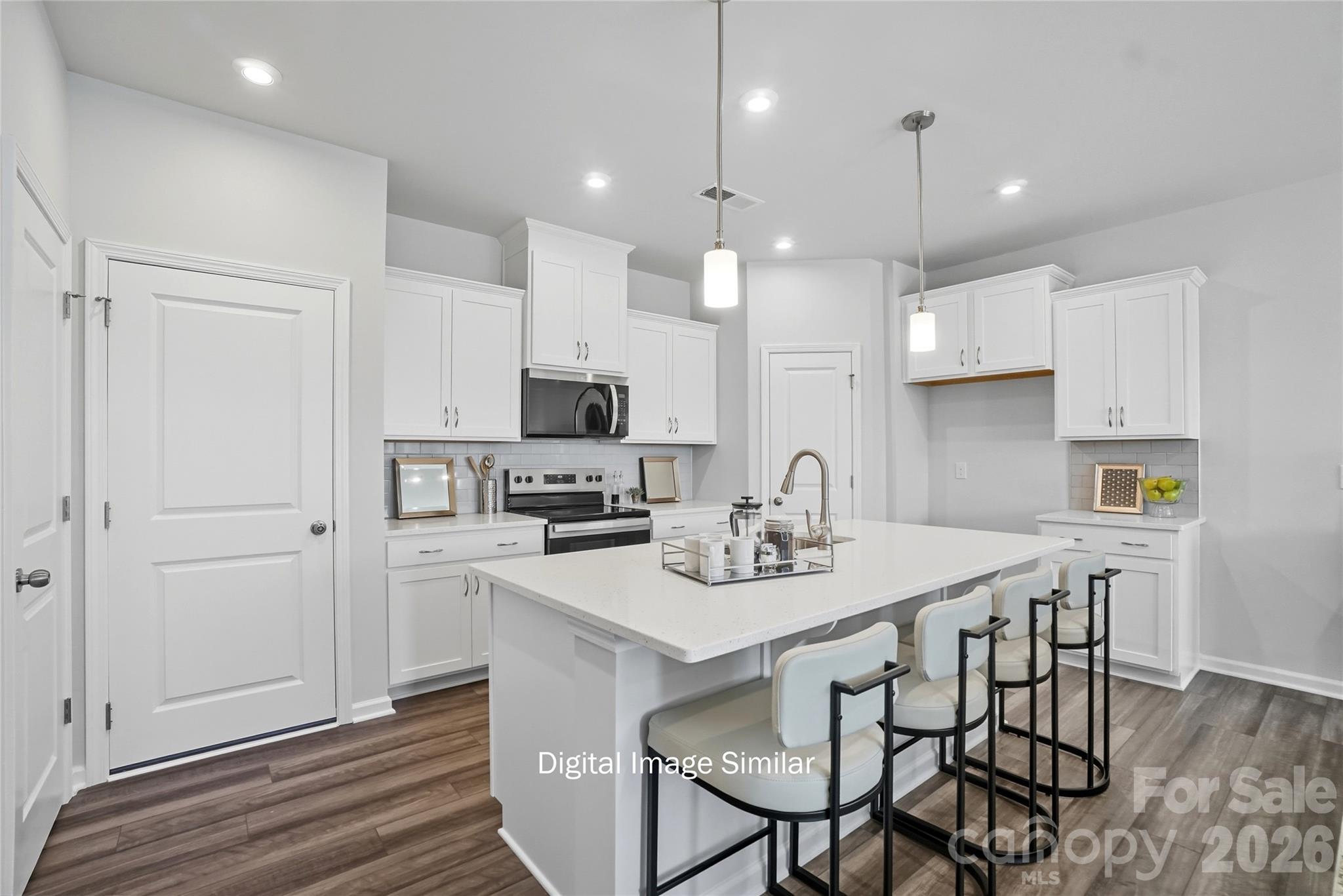 2568 Selbourne Drive Property Photo 10