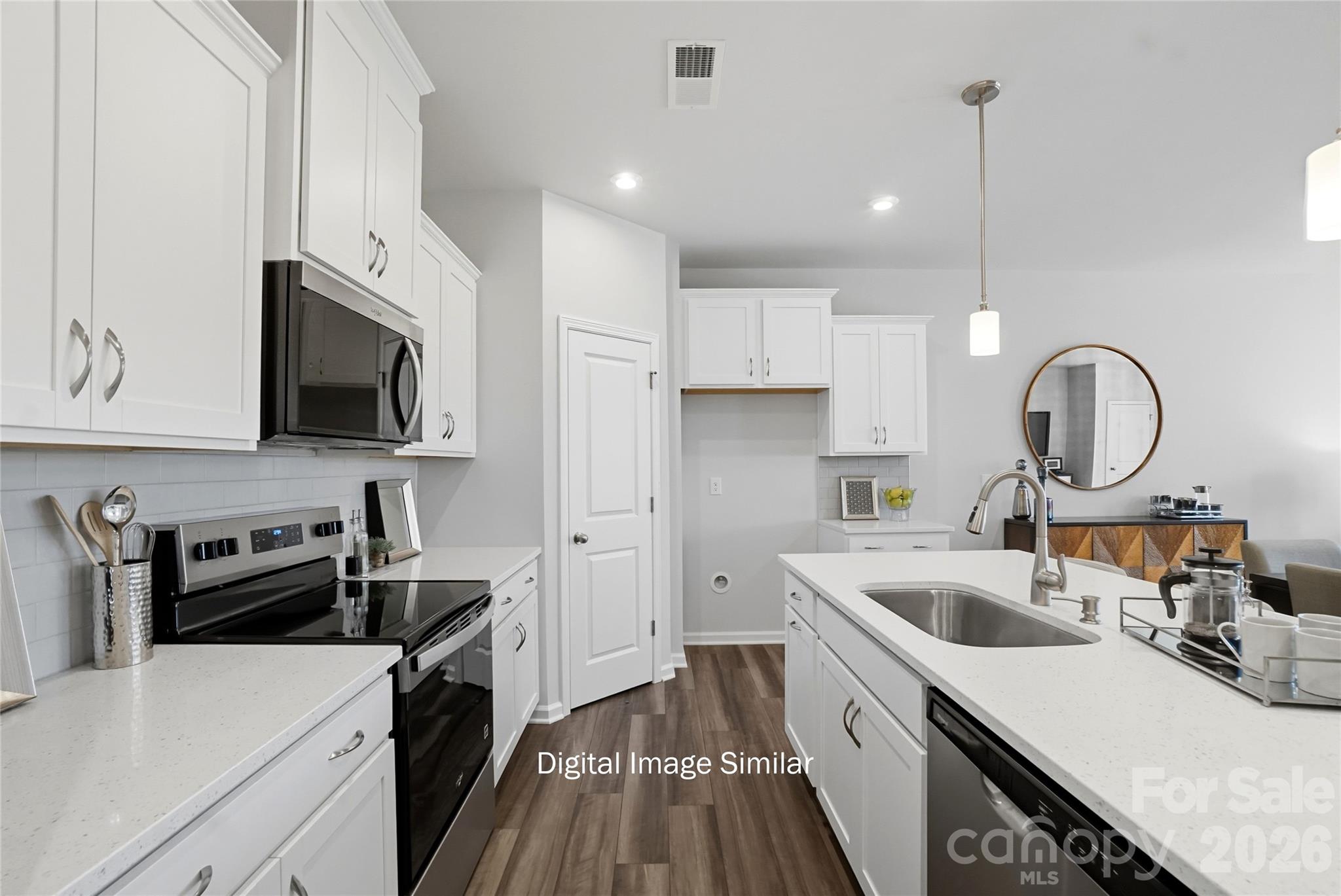 2568 Selbourne Drive Property Photo 11