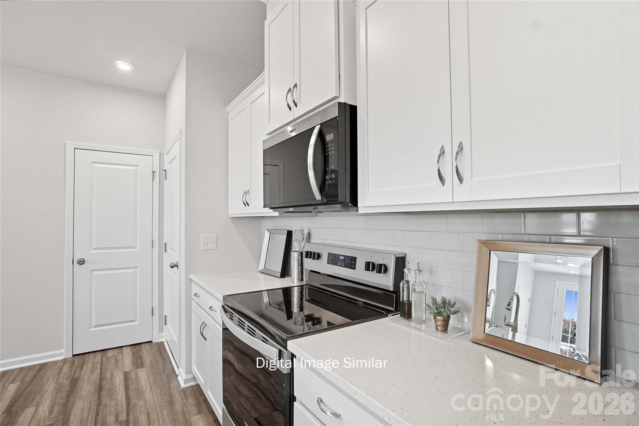 2568 Selbourne Drive Property Photo 14
