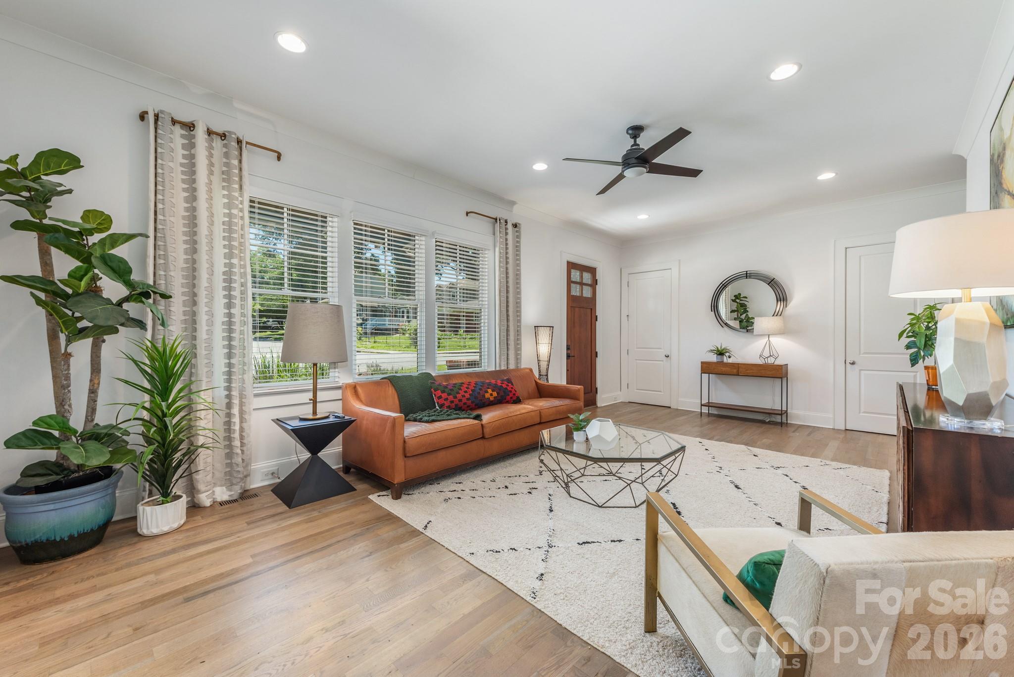 1301 Catawba Avenue Property Photo 4