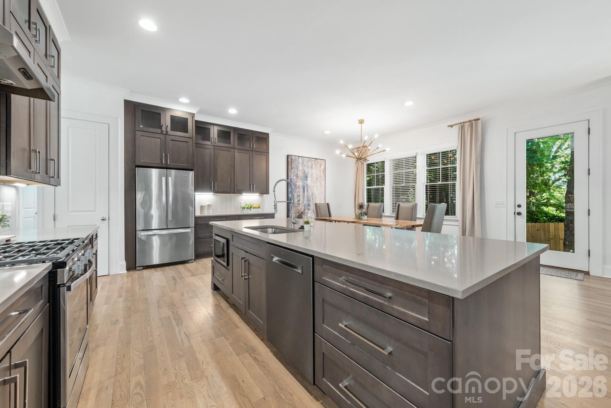 1301 Catawba Avenue Property Photo 10