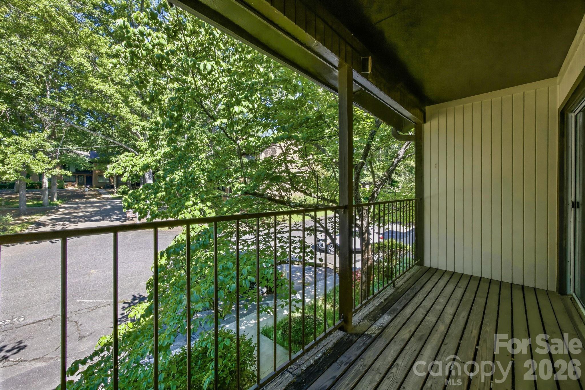 849 Nottingham Drive 61 Property Photo 32