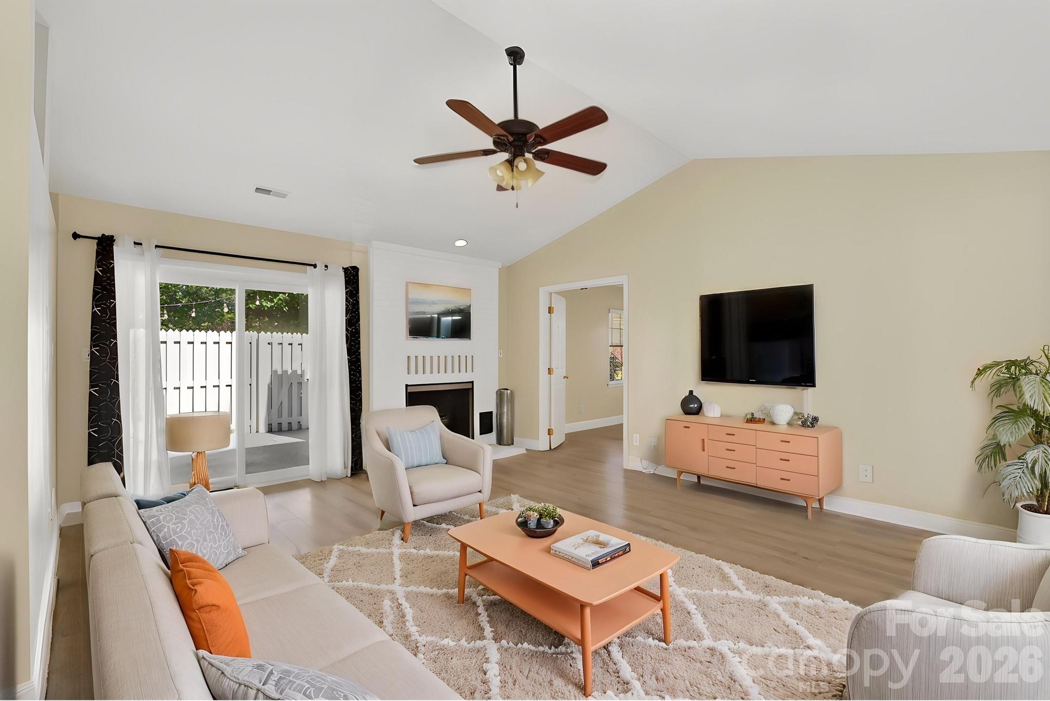 2705 Tiergarten Lane Property Photo 10